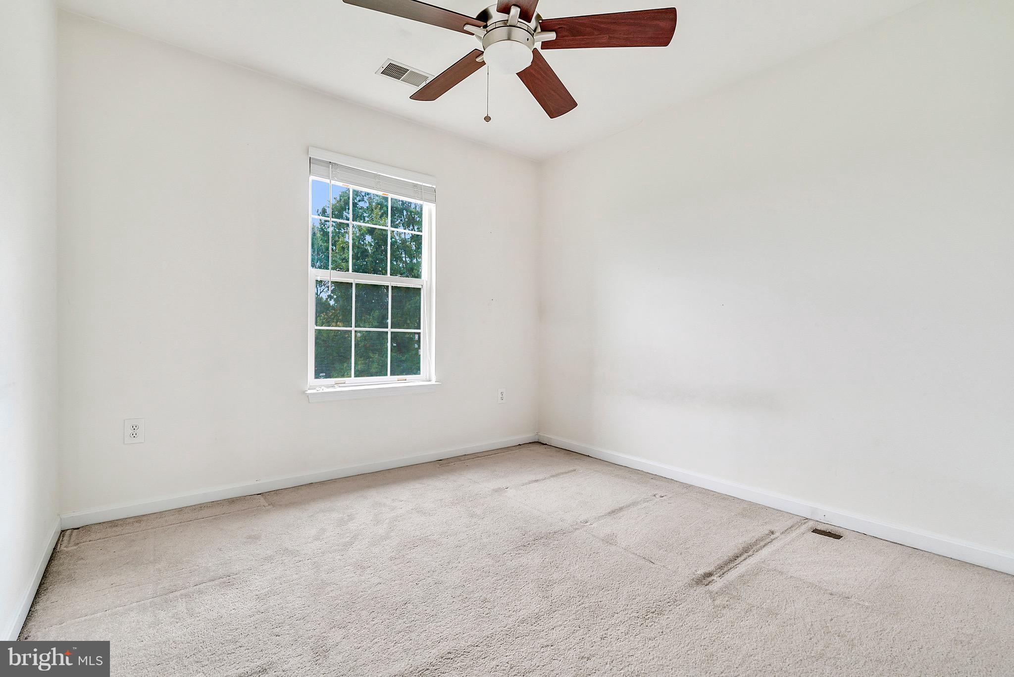 ASHBURN FARM - Residential