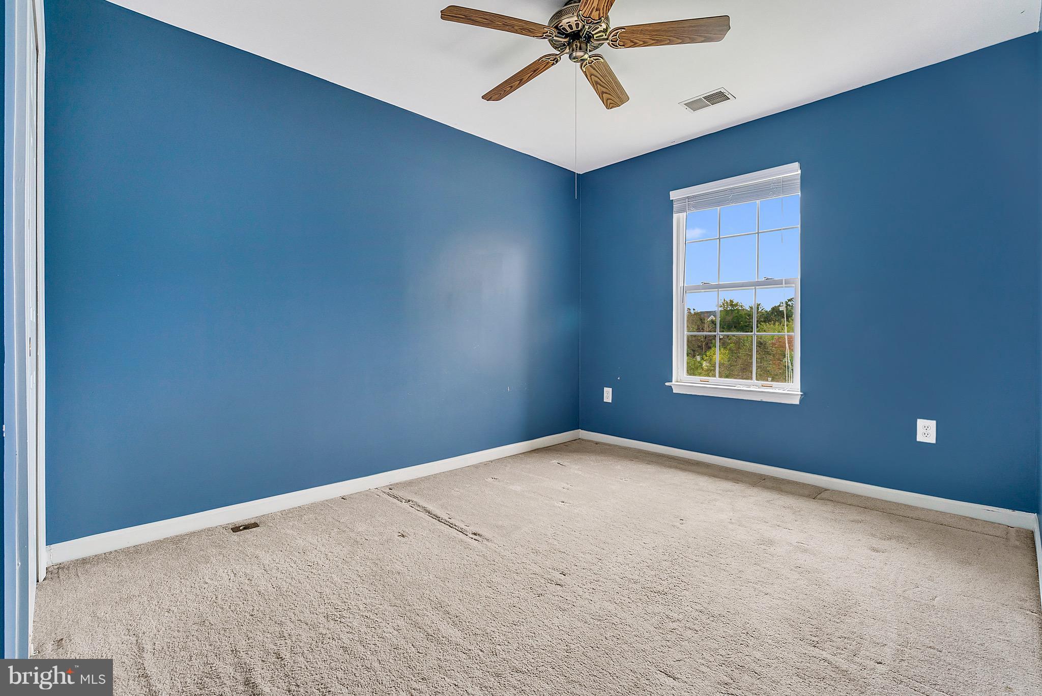 ASHBURN FARM - Residential