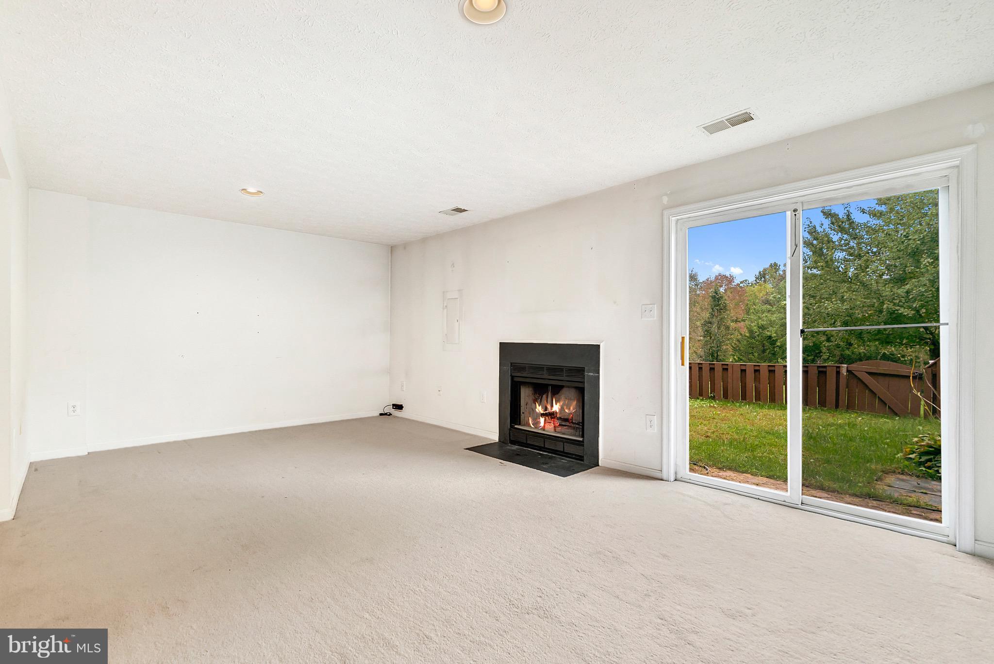 ASHBURN FARM - Residential