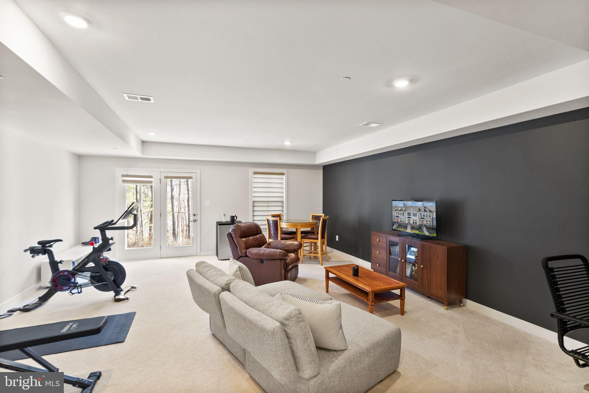 LAKE LINGANORE OAKDALE - Residential Lease