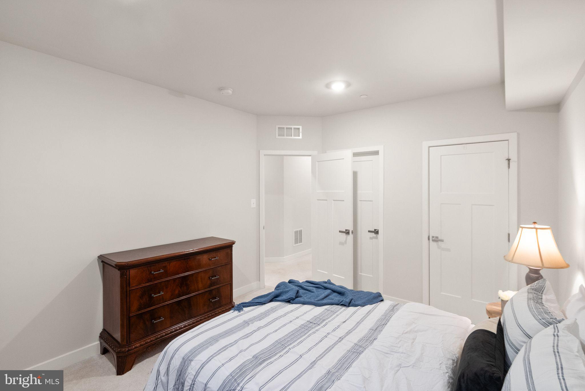 LAKE LINGANORE OAKDALE - Residential Lease