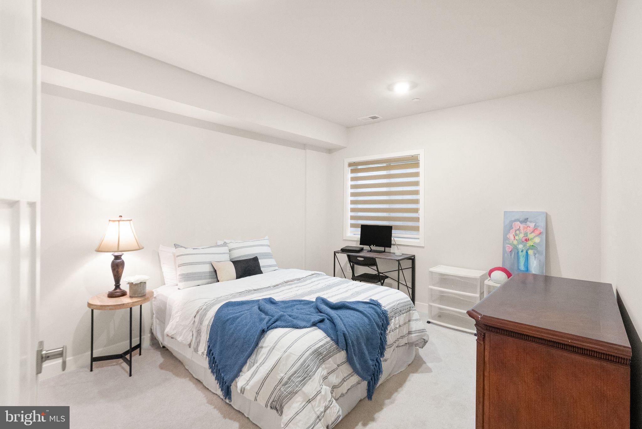 LAKE LINGANORE OAKDALE - Residential Lease