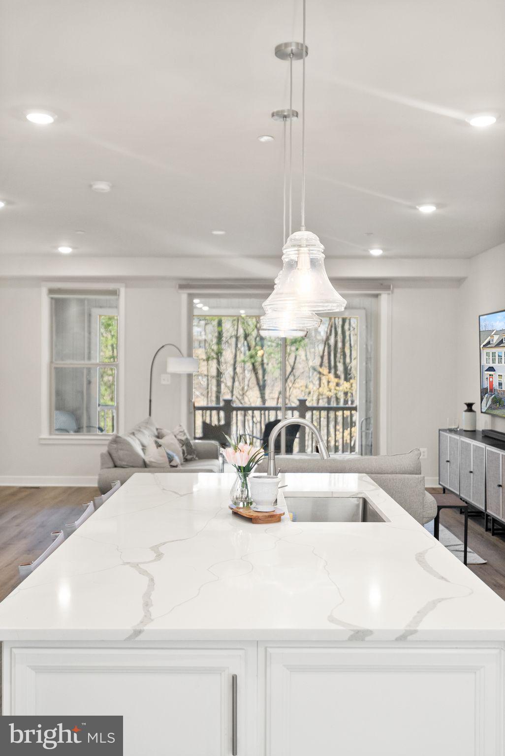 LAKE LINGANORE OAKDALE - Residential Lease