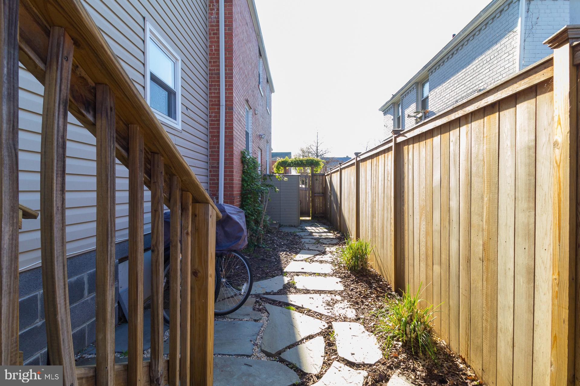 3723 S FOUR MILE RUN DRIVE