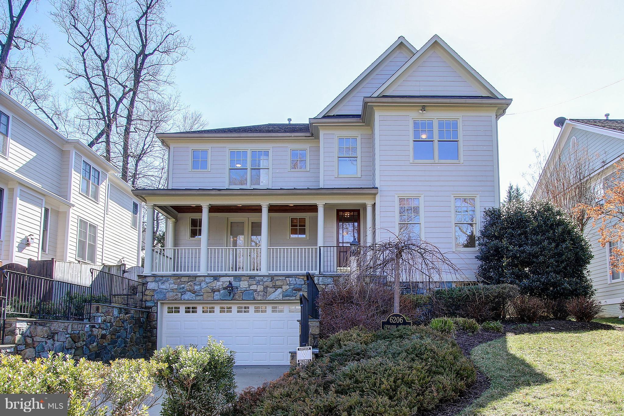 COUNTRY CLUB VILLAGE - Residential