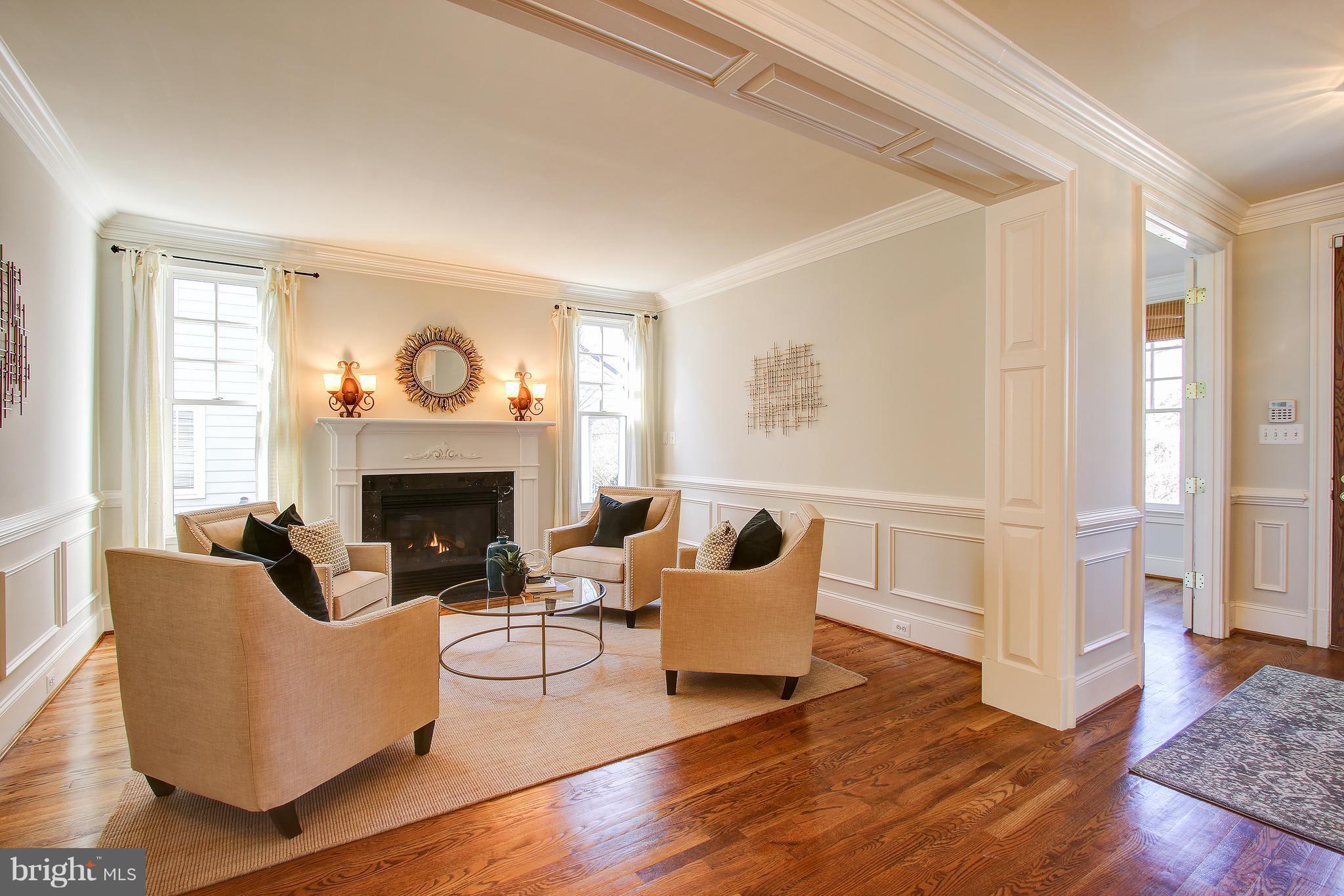 COUNTRY CLUB VILLAGE - Residential