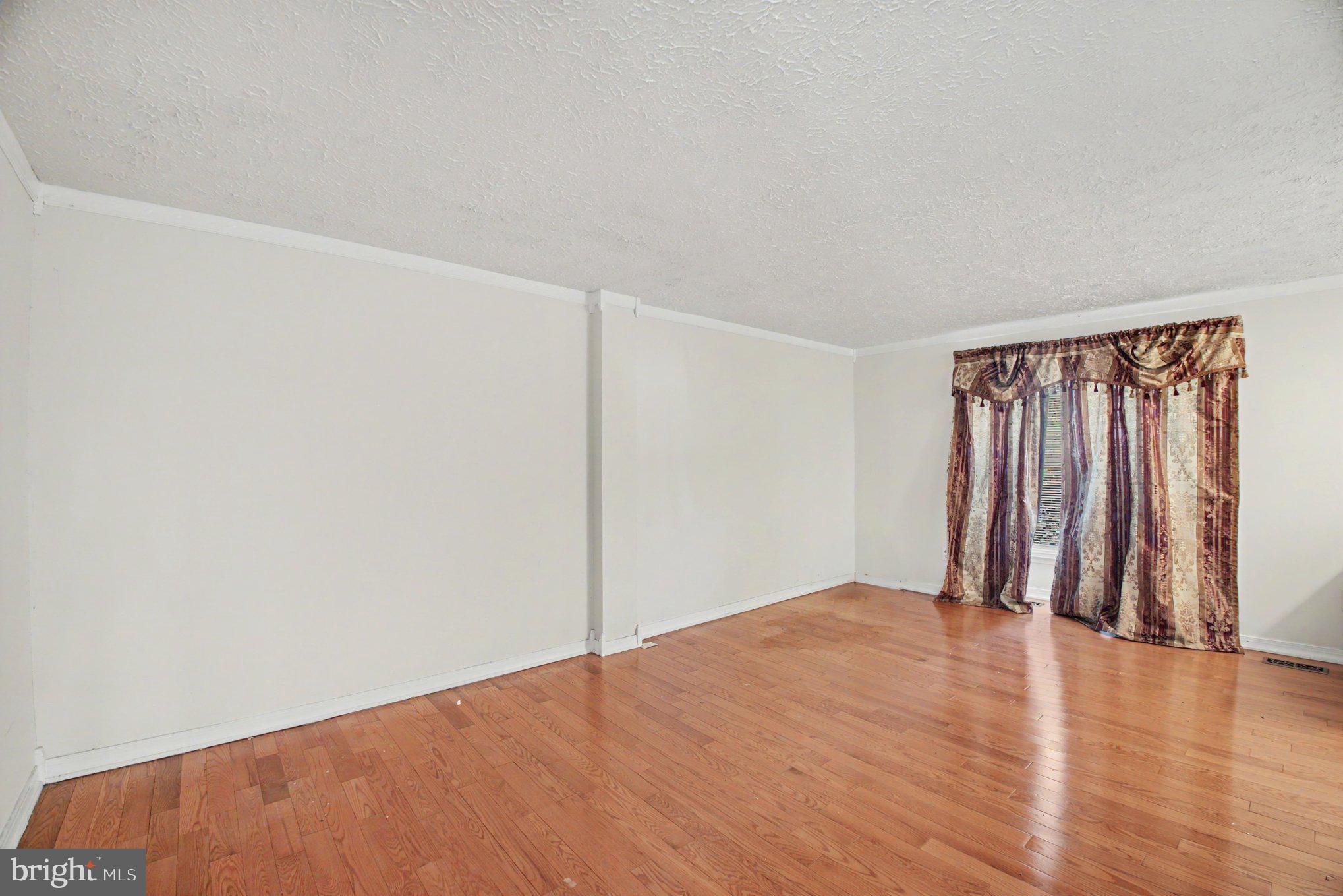 MONTCLAIR - Residential