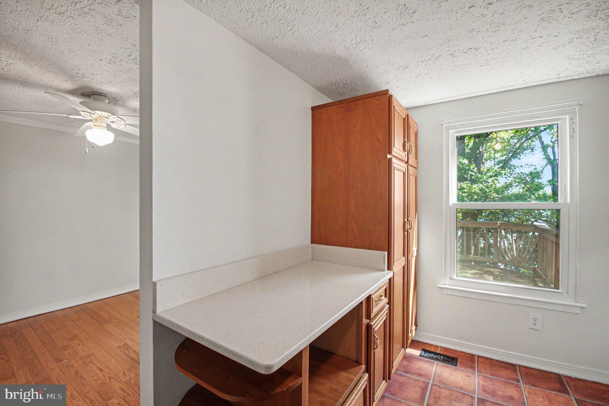 MONTCLAIR - Residential