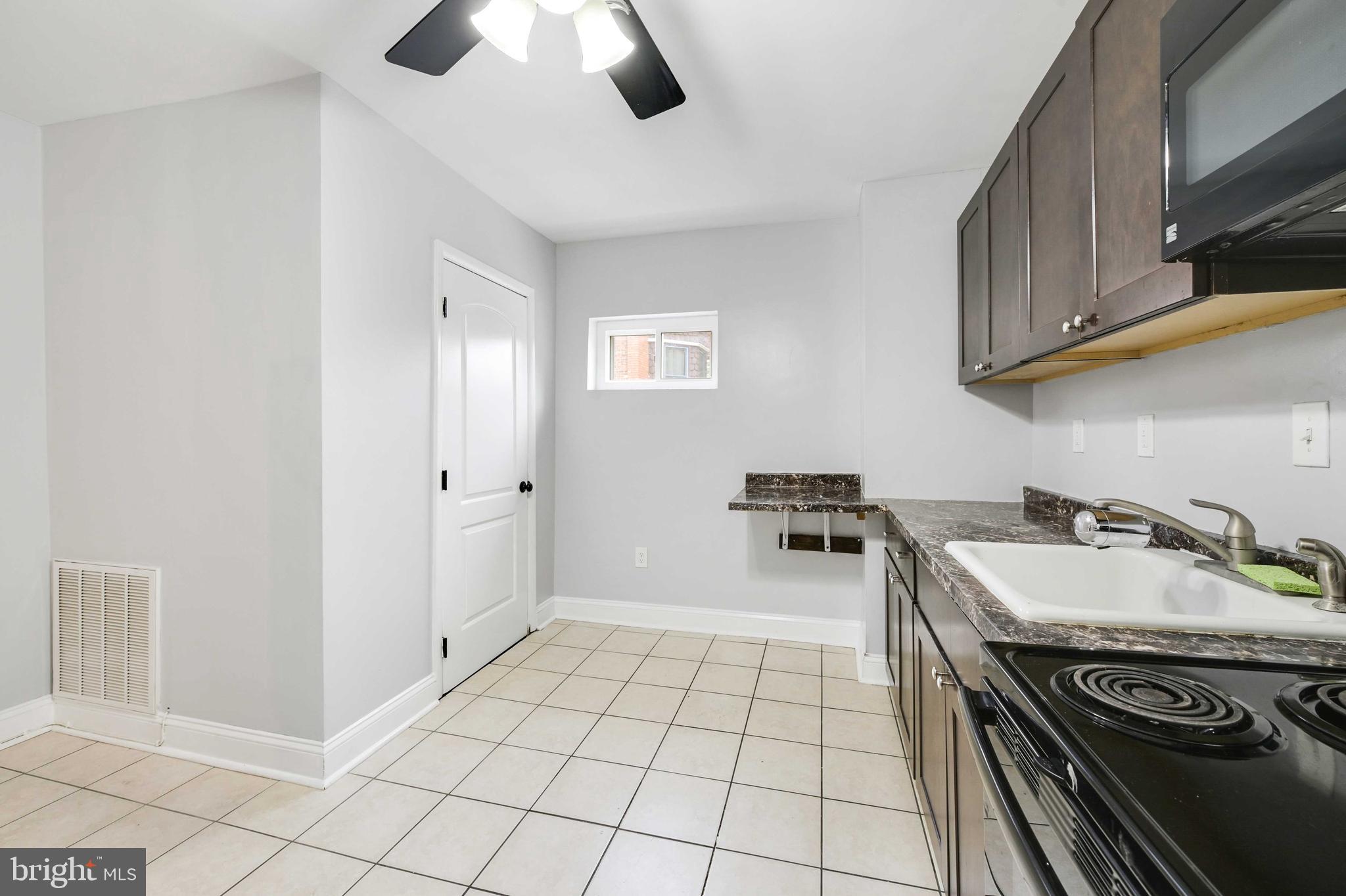 CHARLES VILLAGE - Residential