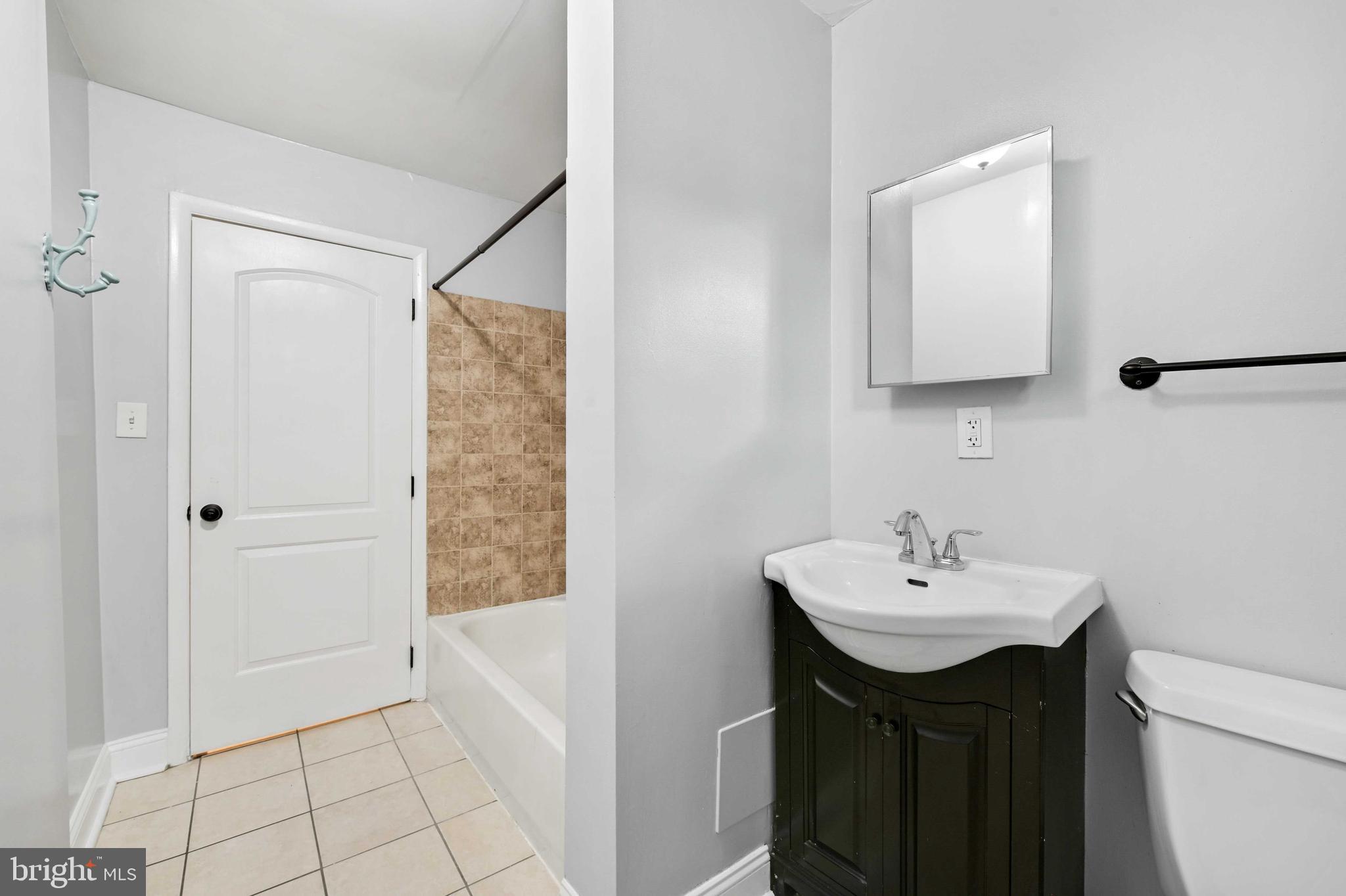 CHARLES VILLAGE - Residential