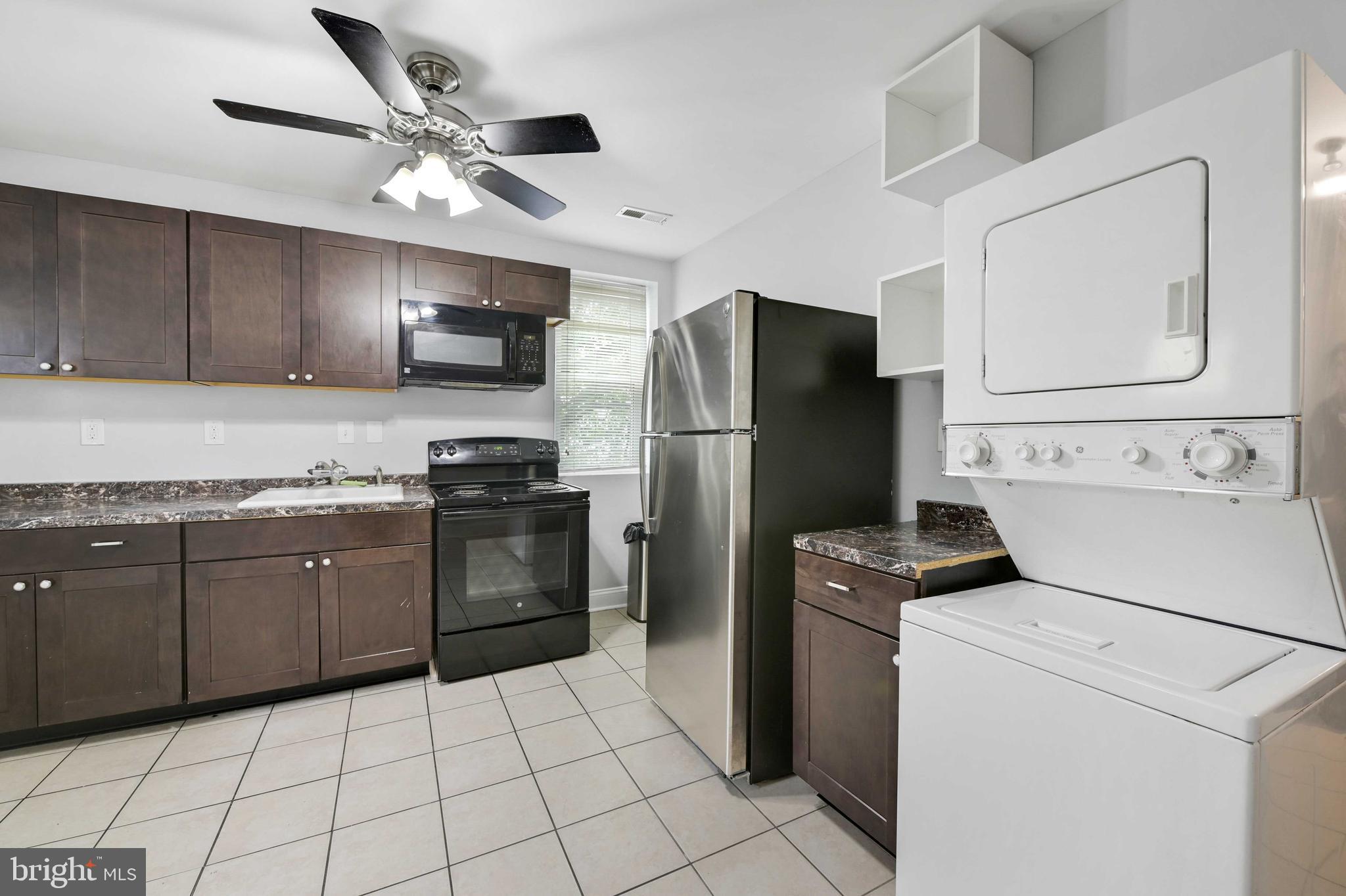 CHARLES VILLAGE - Residential