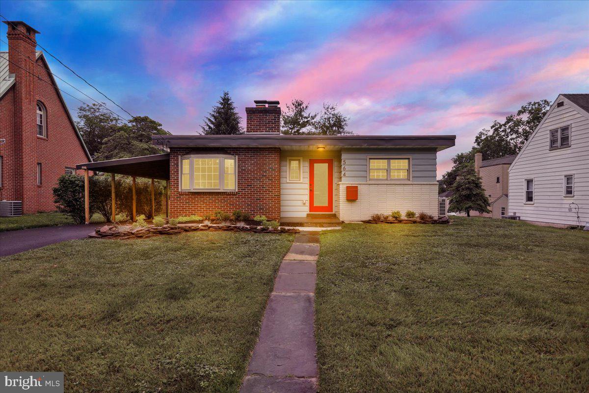 564 POPLAR STREET