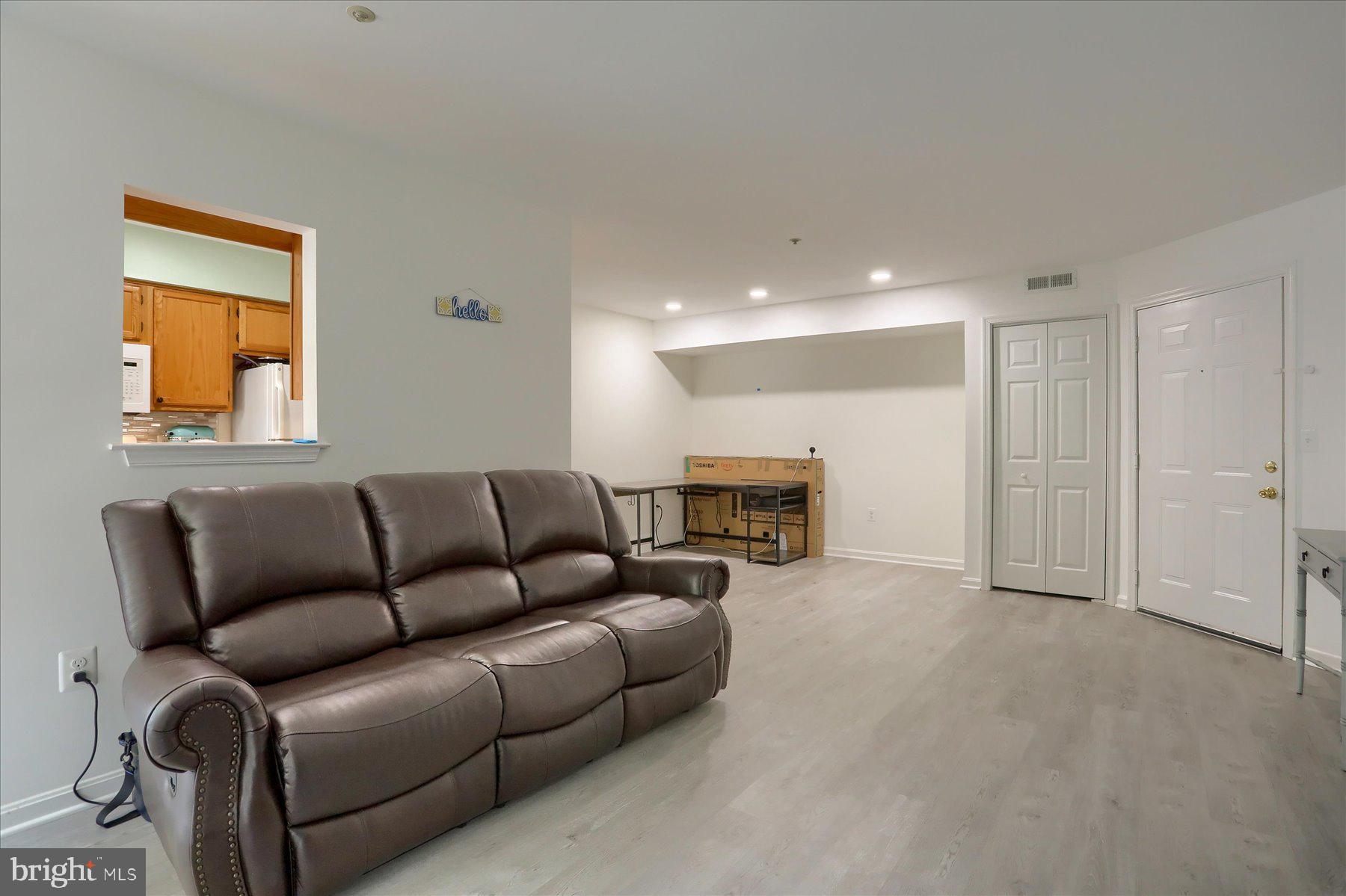 3815 SUNNYFIELD COURT 1C