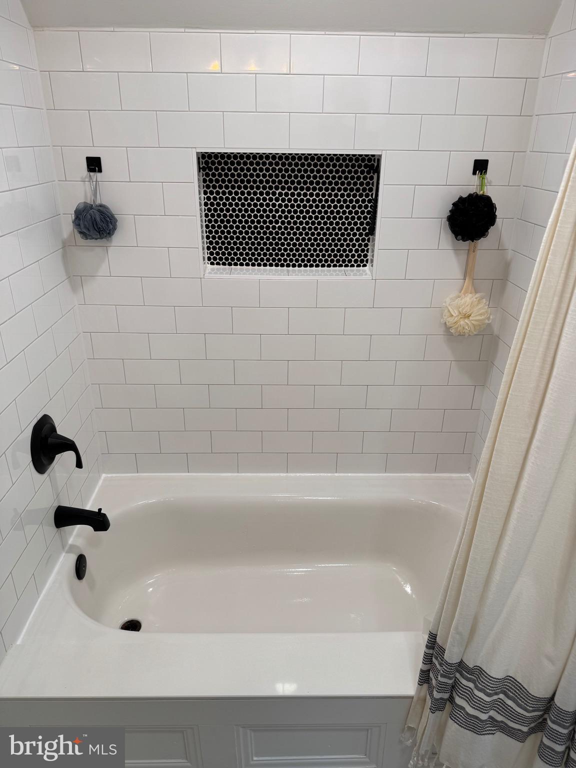 NORTH END - Residential