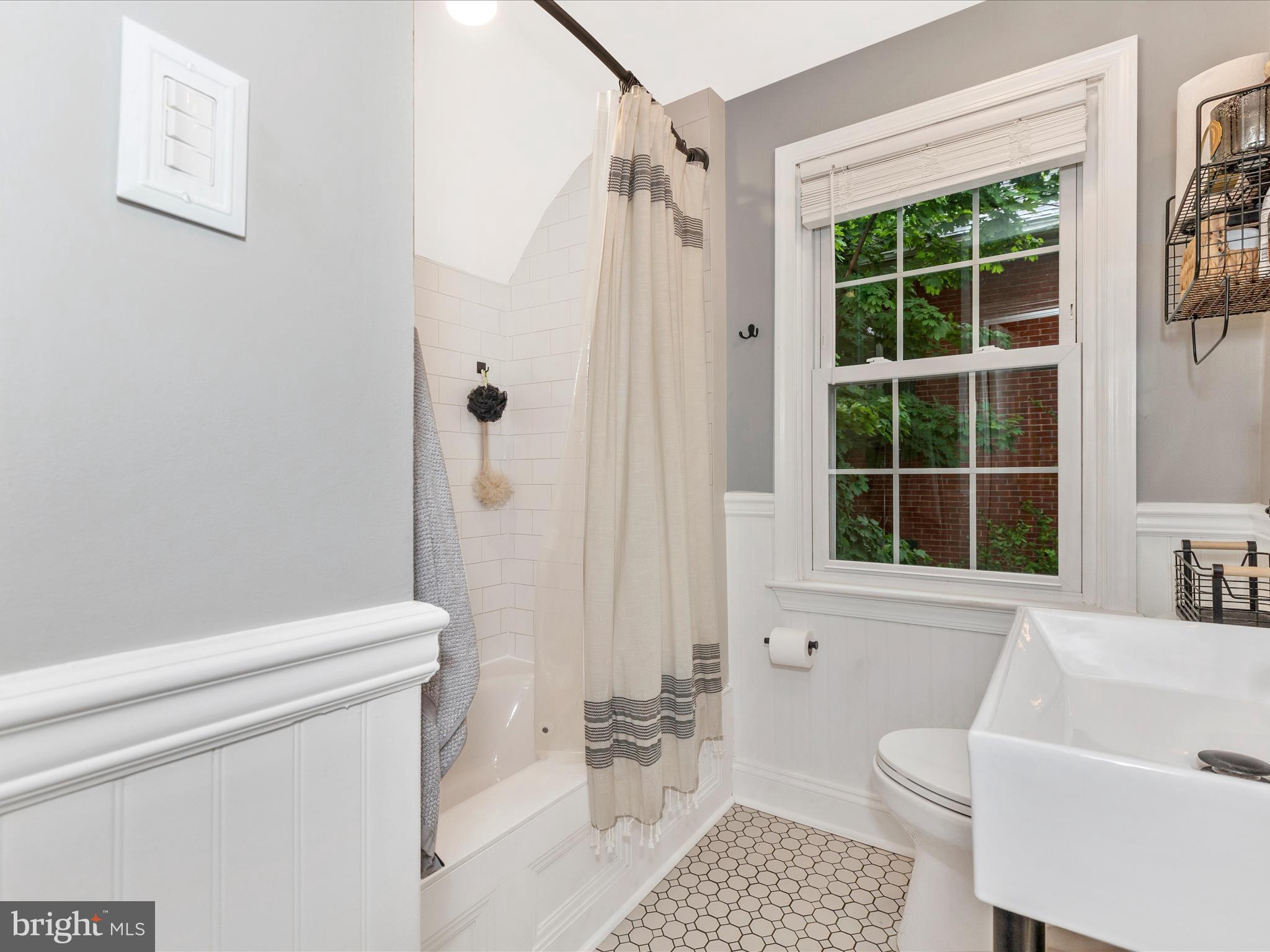 NORTH END - Residential