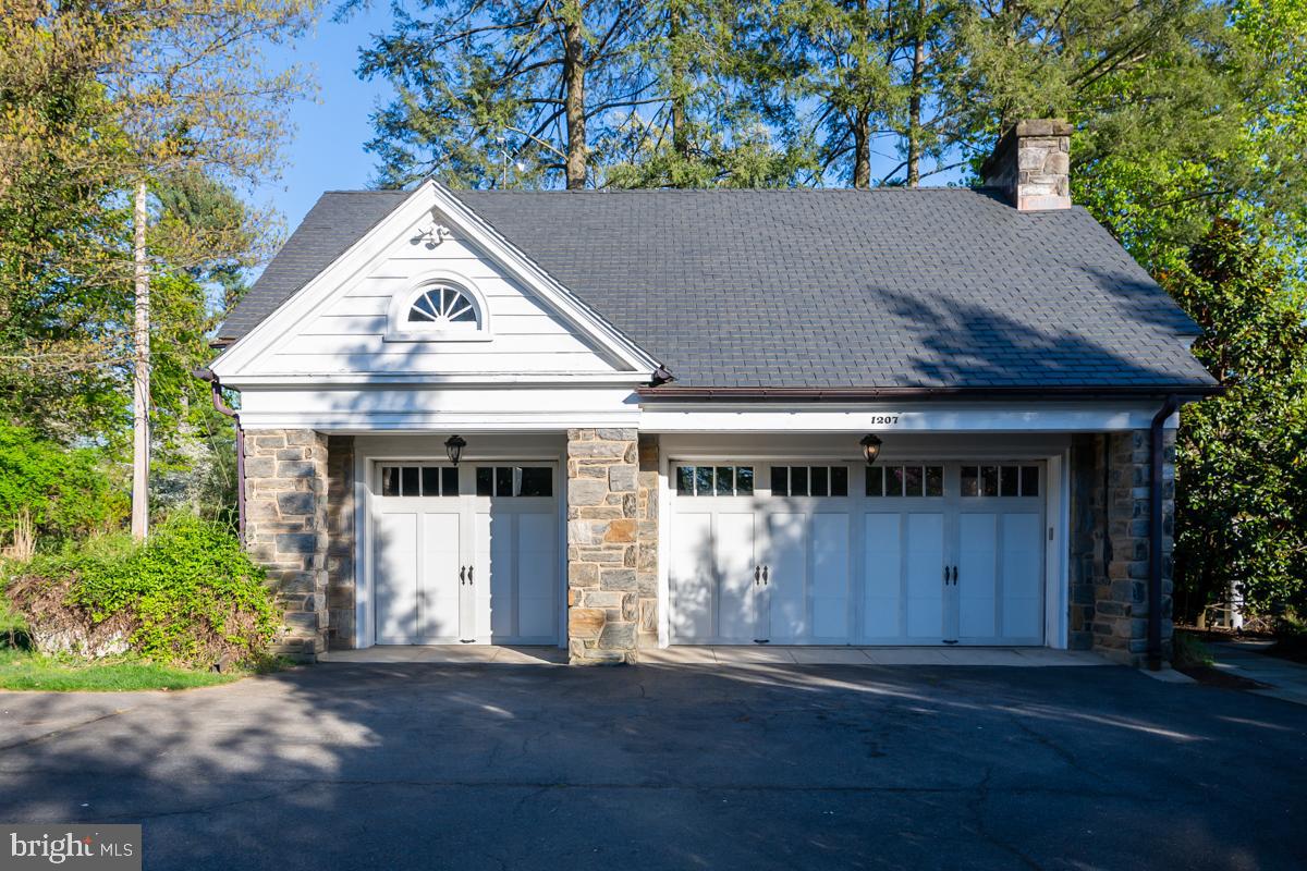 SCHOOL LANE HILLS - Residential
