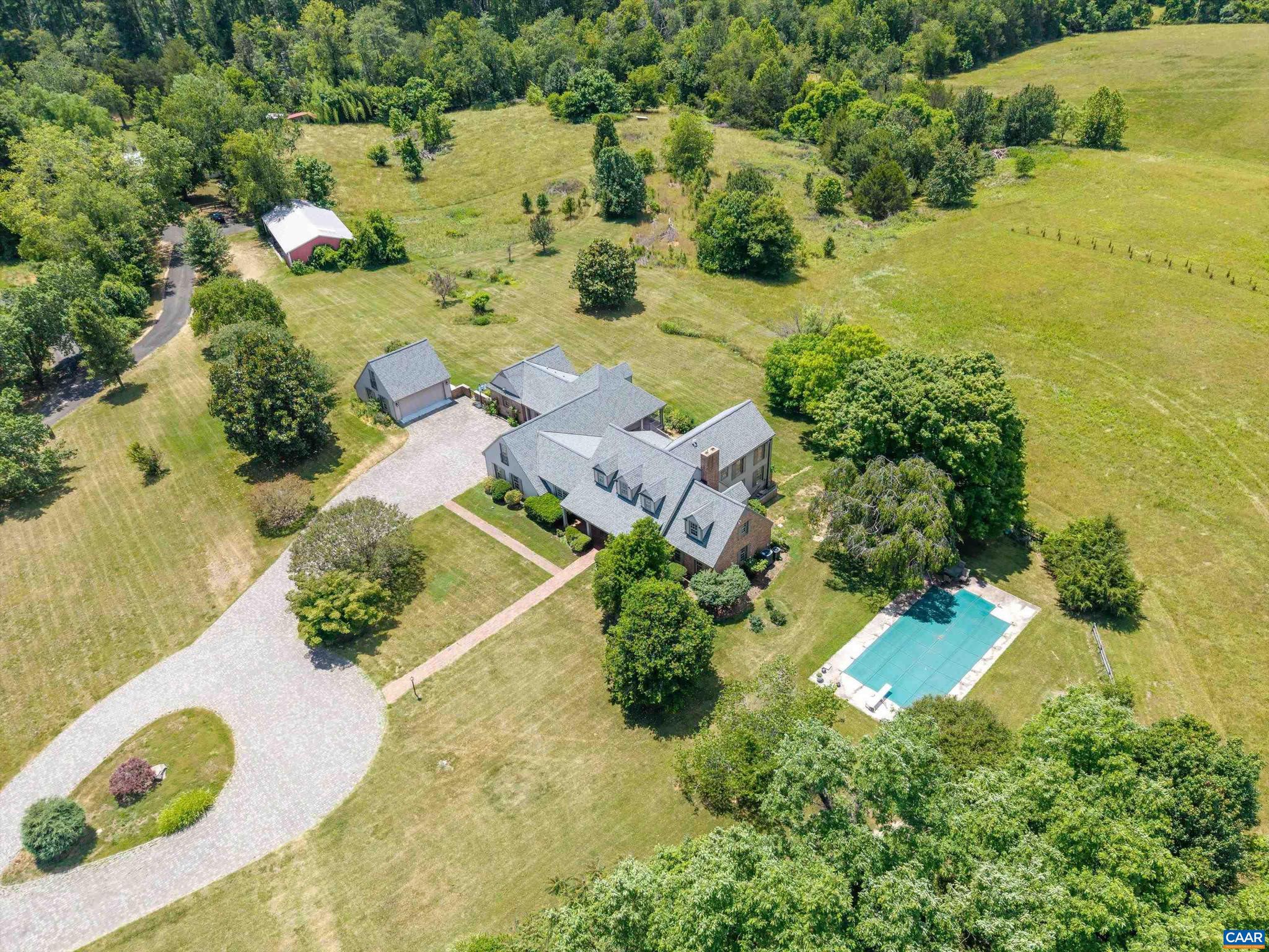 546 THREE POND LN