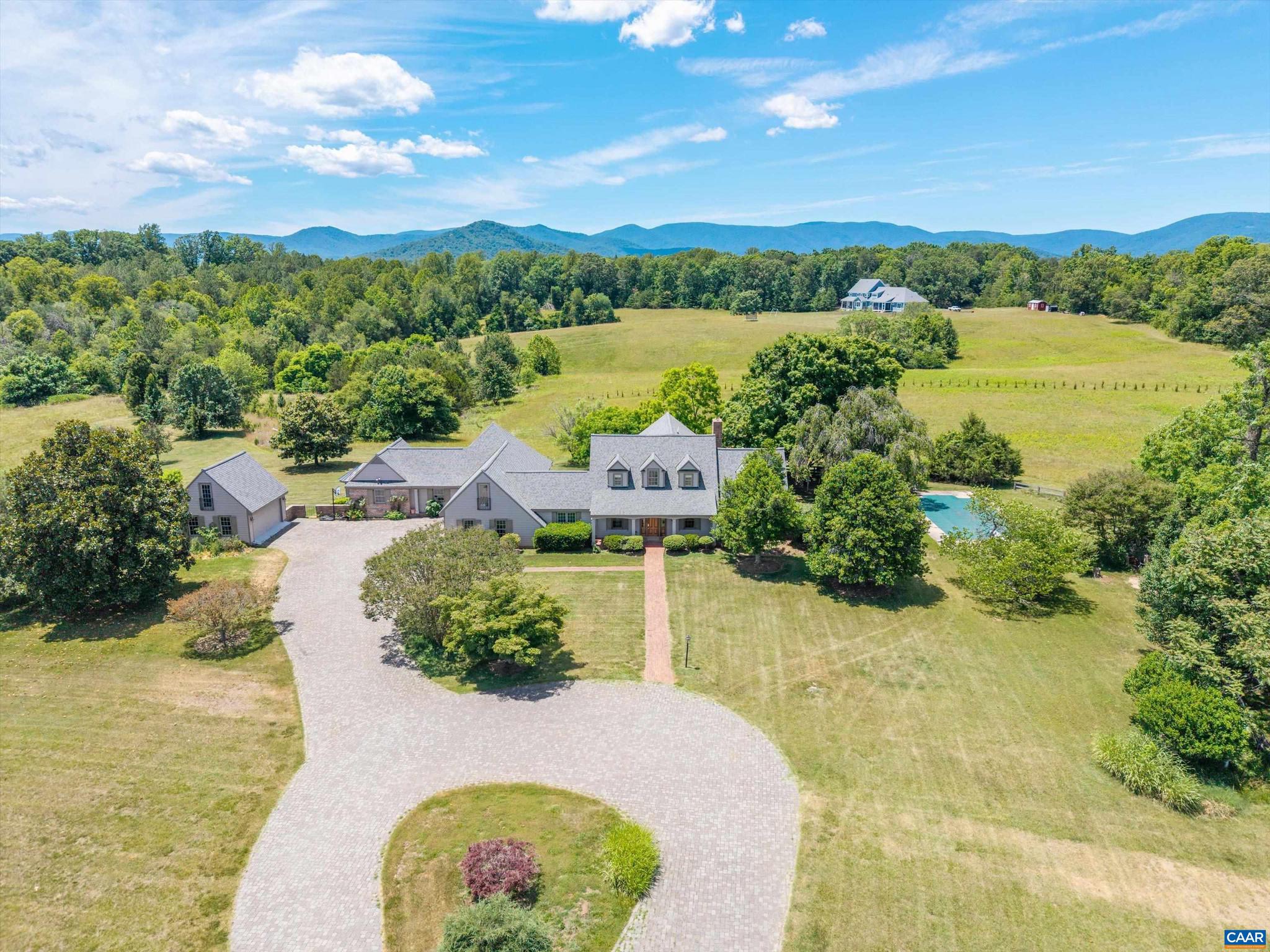 546 THREE POND LN