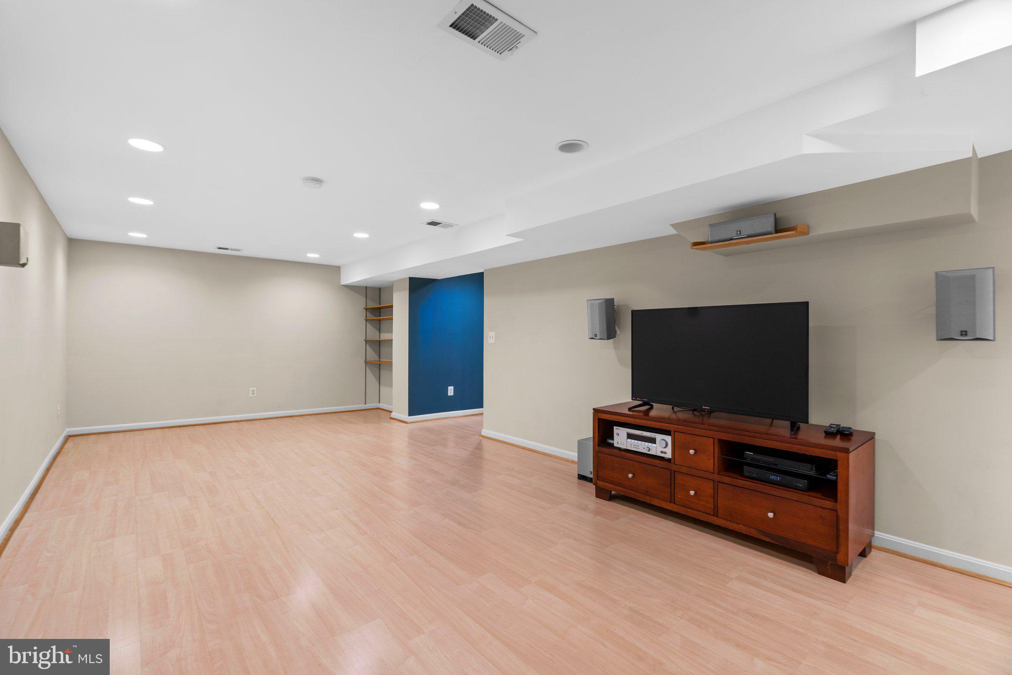 INVERNESS FOREST - Residential