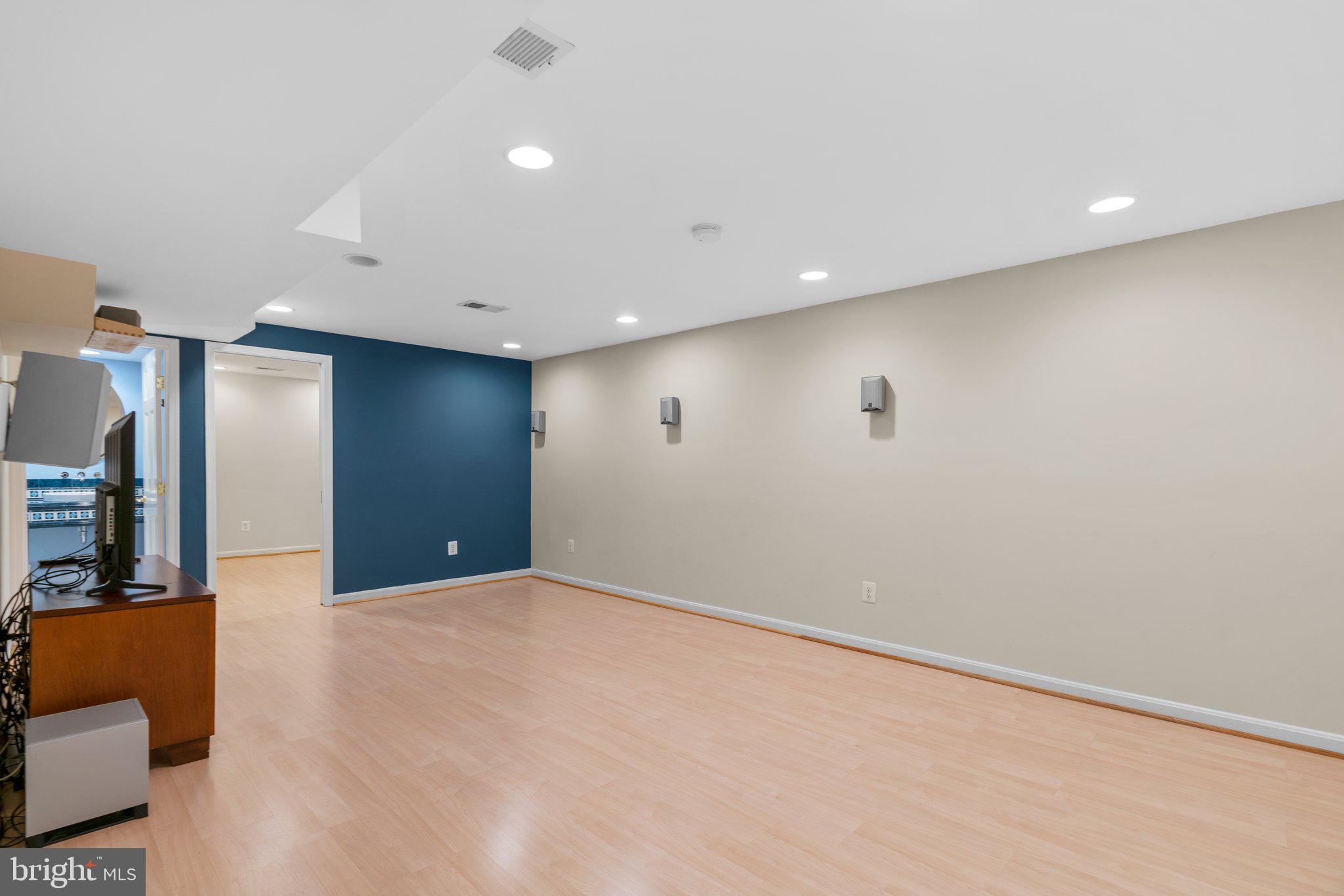 INVERNESS FOREST - Residential