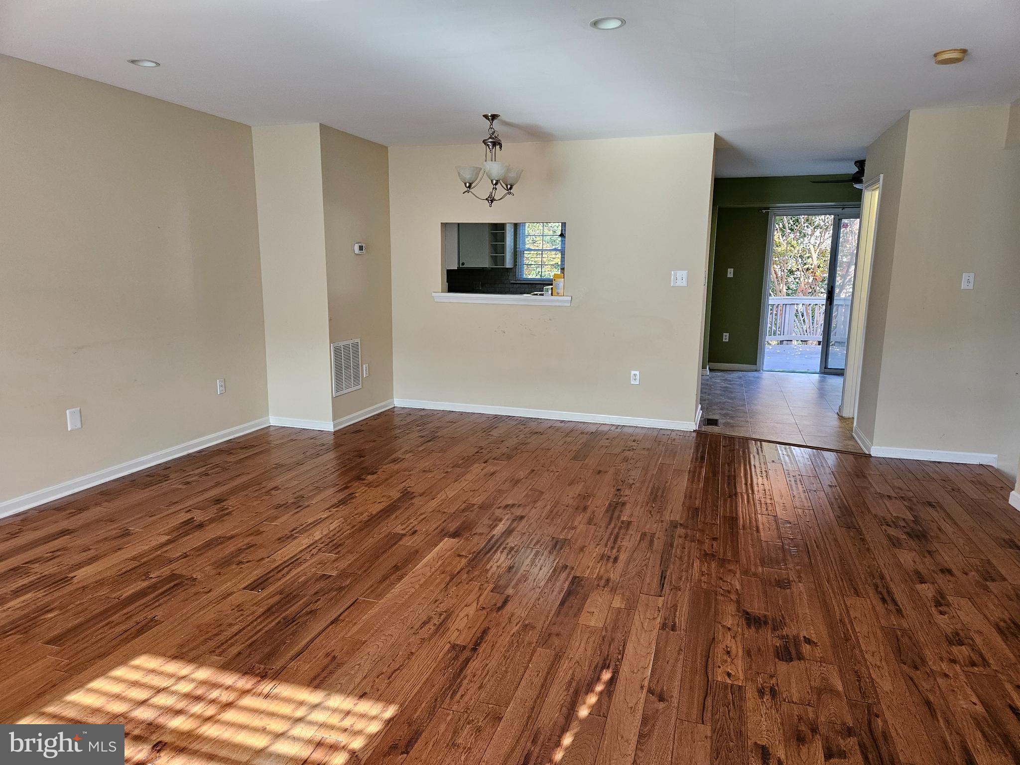 KINGSTOWNE - Residential Lease