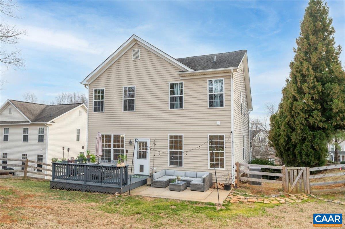 UNKNOWN - Residential Lease