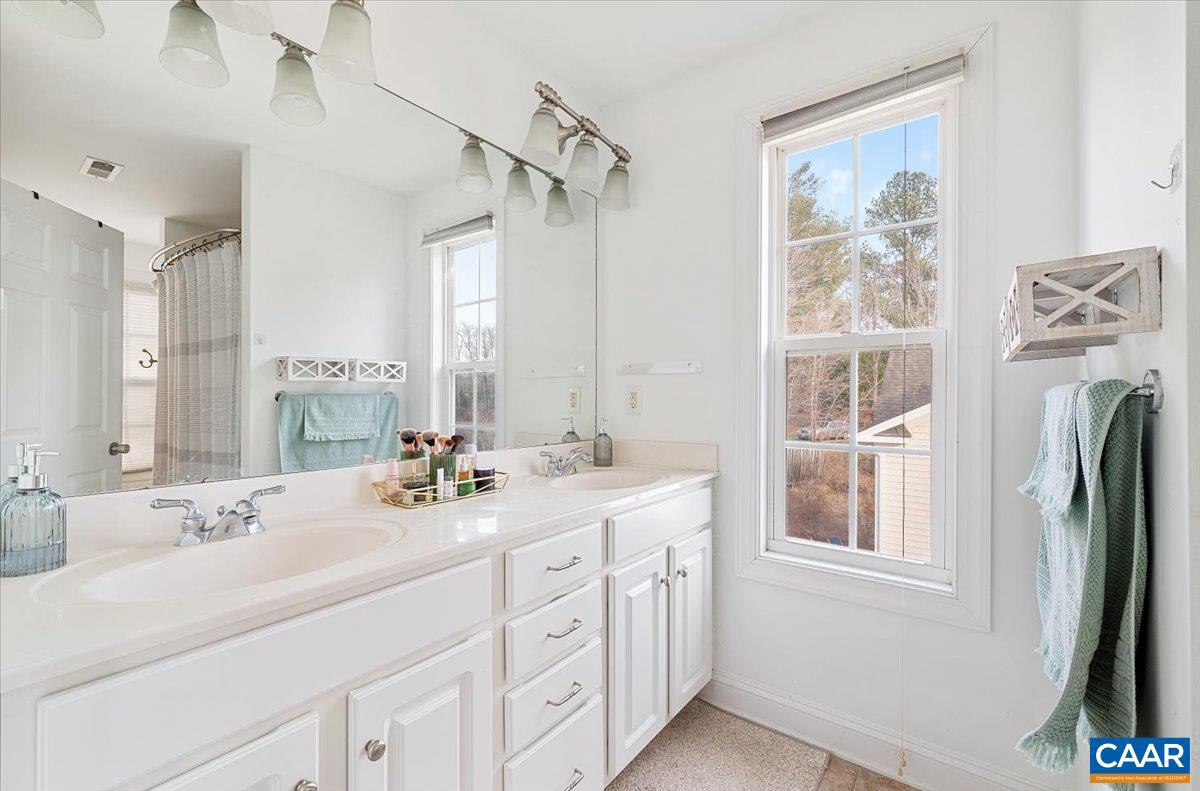 UNKNOWN - Residential Lease