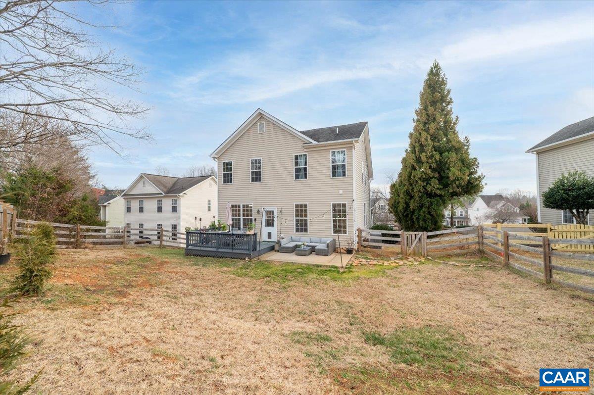 UNKNOWN - Residential Lease