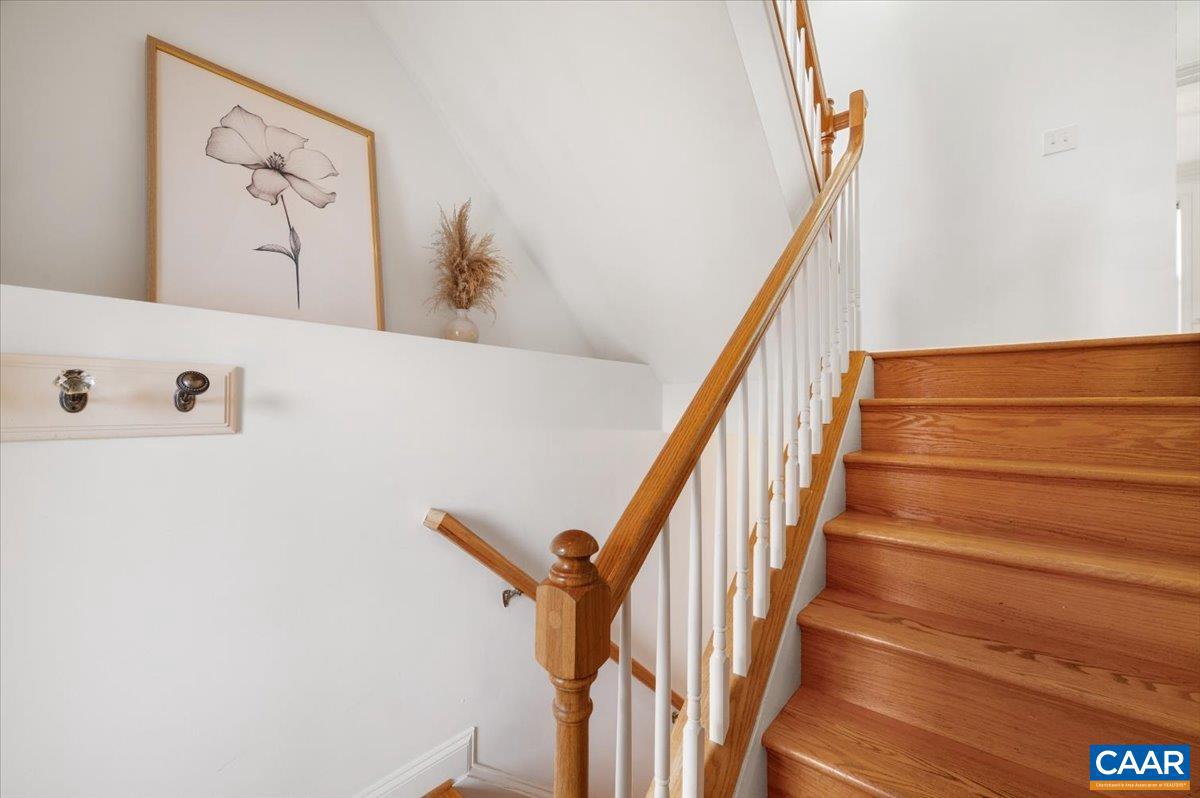 UNKNOWN - Residential Lease