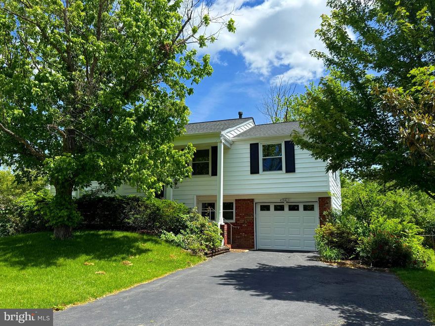The ONE you waited to find: Fabulous renovated Greenbriar 4-bedroom, 3 full bath home on a quarter of an acre fenced lot in a sought after NO HOA location minutes to awesome commuter options and top ranked Fairfax County Schools. This Mid-Century Modern home has been totally updated with top of the line finishes, and an outstanding deck overlooking the fenced backyard  - perfect for outdoor entertaining under the stars! The formal living and dining rooms open to the eat in kitchen with access to the deck. The upper primary suite features a private attached bath and ample closet space. this upper level has 2 additional bedrooms and a 2nd hall full bathroom. The lower walkout level has a 4th bedroom, a 3rd full bathroom, a cozy family room with a wood burning fireplace, a media/game room plus a separate laundry and storage room with access to the extended 1 car garage. The Greenbriar neighborhood offers a fabulous location convenient to award-winning Fairfax County Schools in the desirable Greenbriar/Rocky Run/Chantilly pyramid*WALK to great shopping & dining! Fantastic parks, golf courses, and swim clubs nearby - Join the Greenbriar Pool Club (home of the Dolphins Swim and Dive Teams!) for neighborhood summer fun.*Close to commuter options from Rt 50, I-66, FFX County Parkway, and the 28 Tech Corridor*Minutes to Dulles International Airport, Mosaic, Fair Oaks Hospital, and Fair Oaks Mall & Towne Center* Welcome Home!