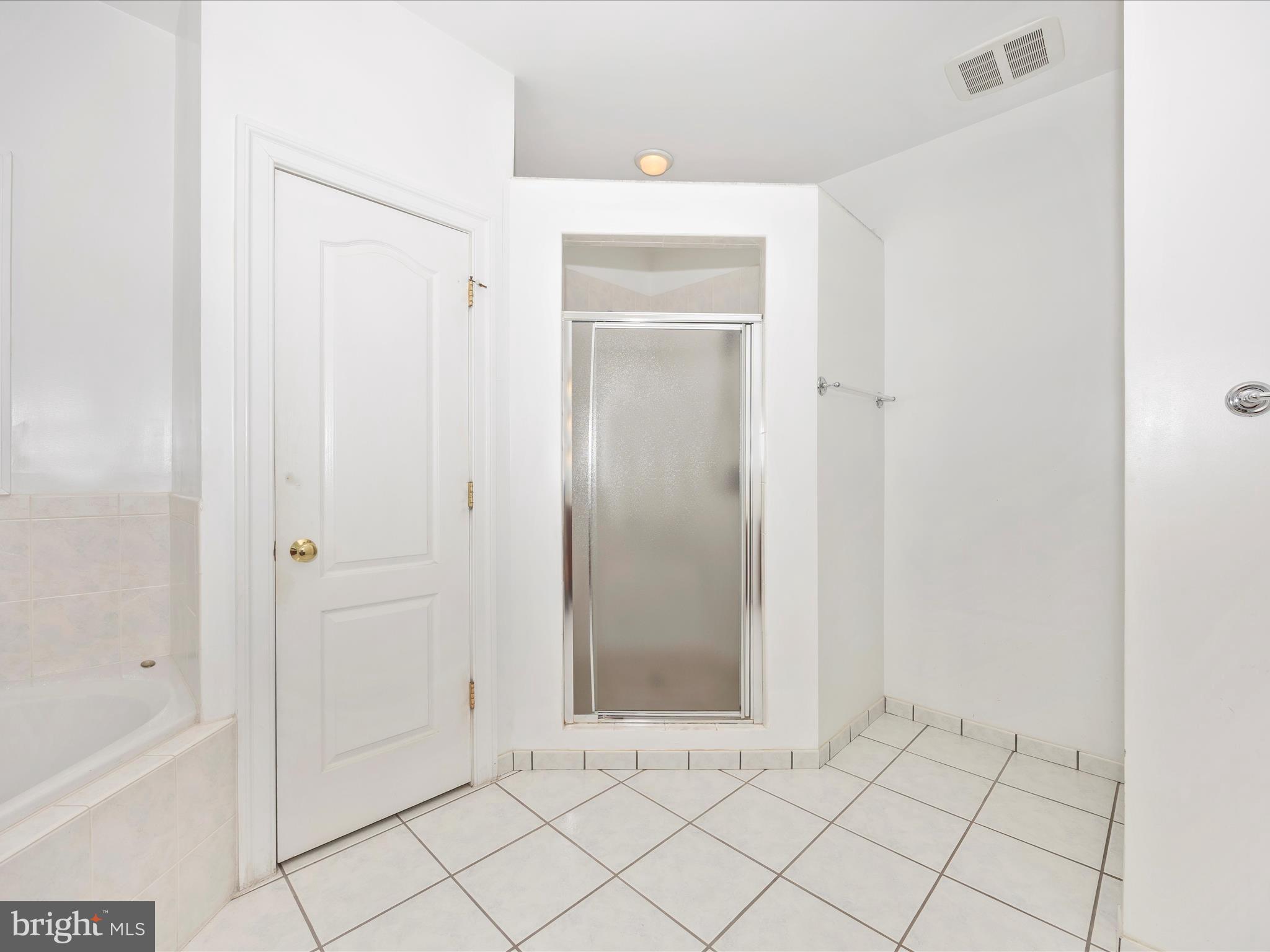 GERMANTOWN ESTATES - Residential Lease