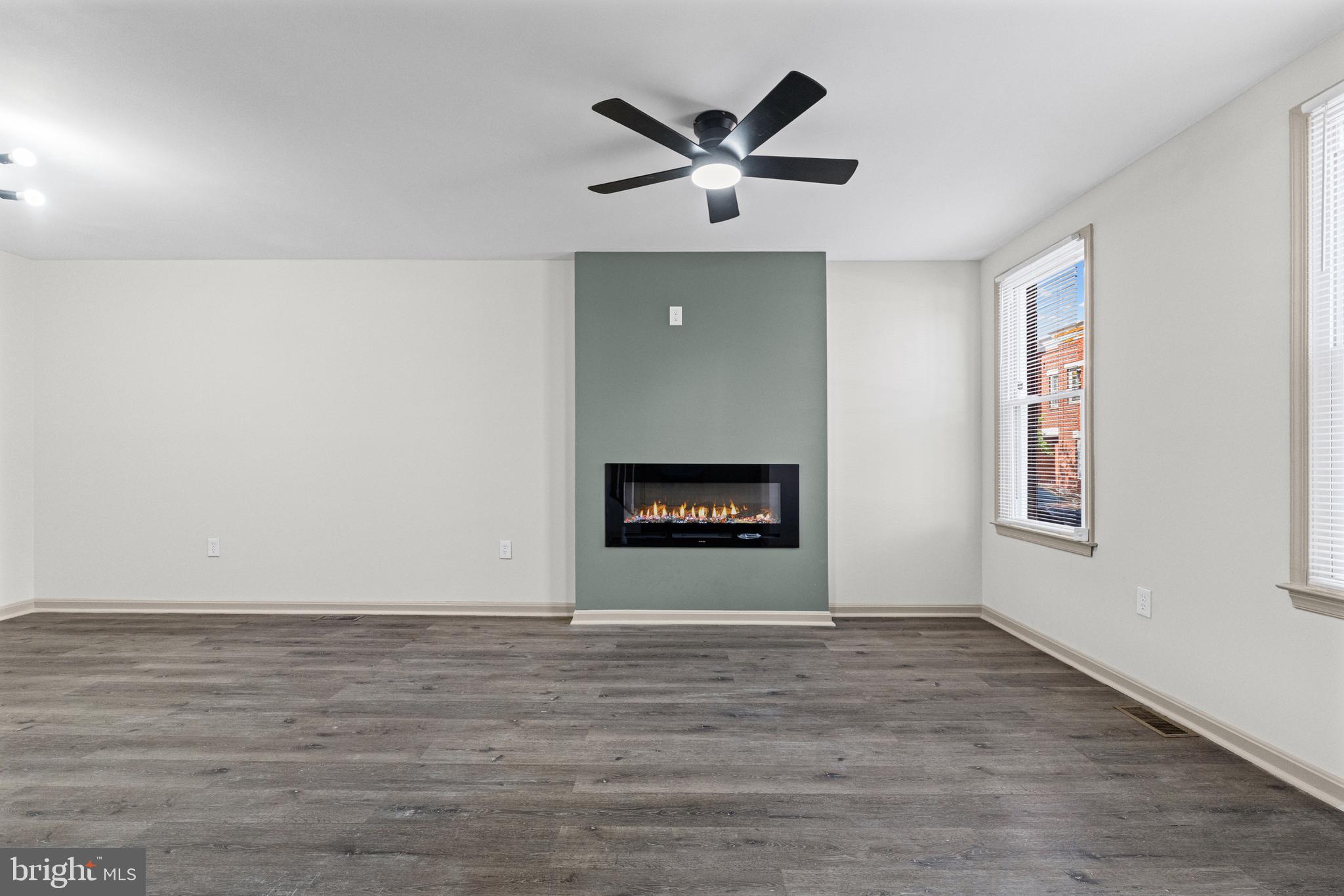 SANDTOWN-WINCHESTER - Residential
