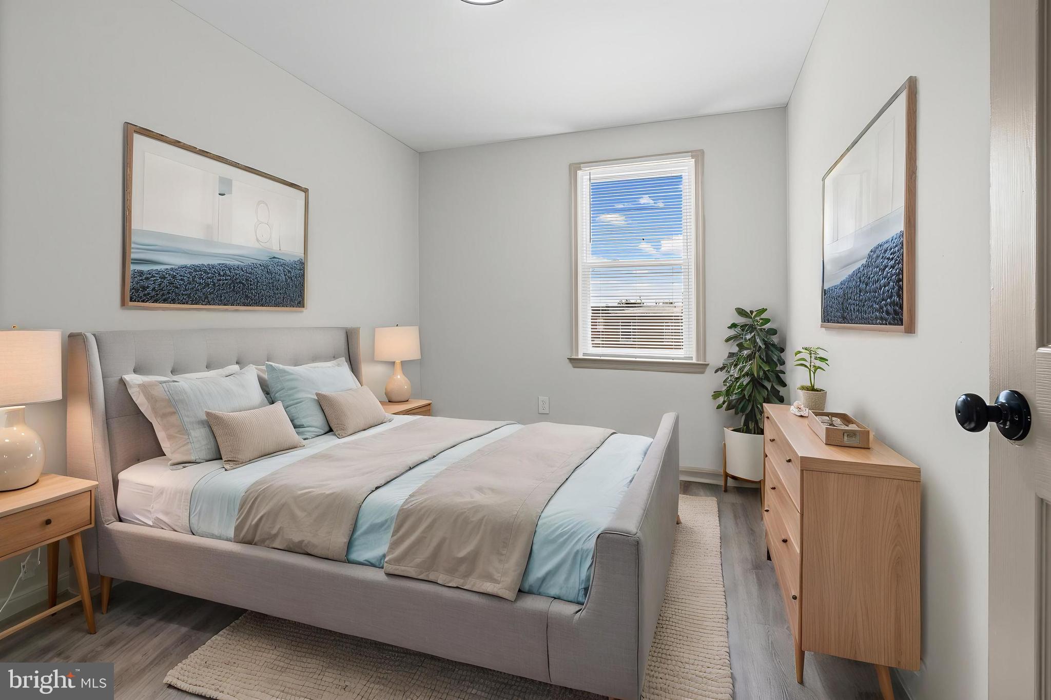 SANDTOWN-WINCHESTER - Residential