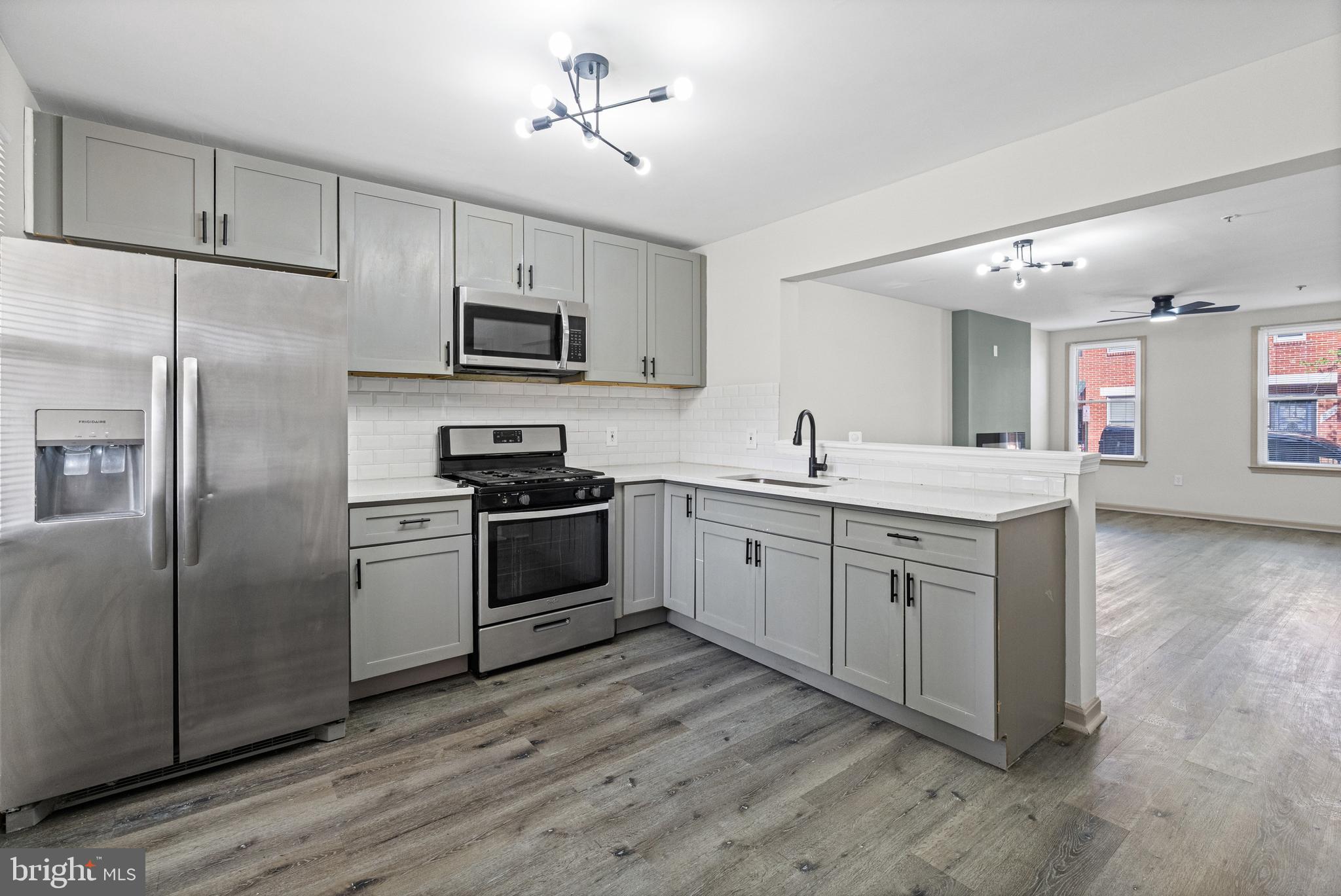 SANDTOWN-WINCHESTER - Residential