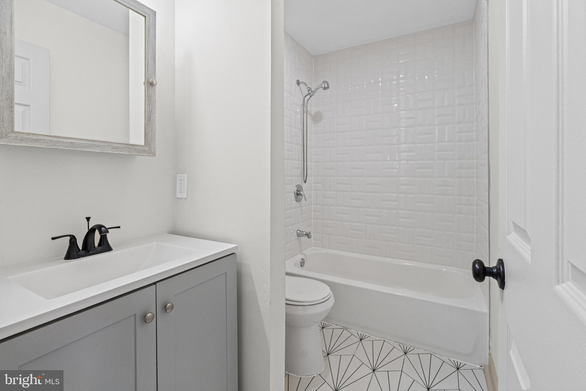 SANDTOWN-WINCHESTER - Residential
