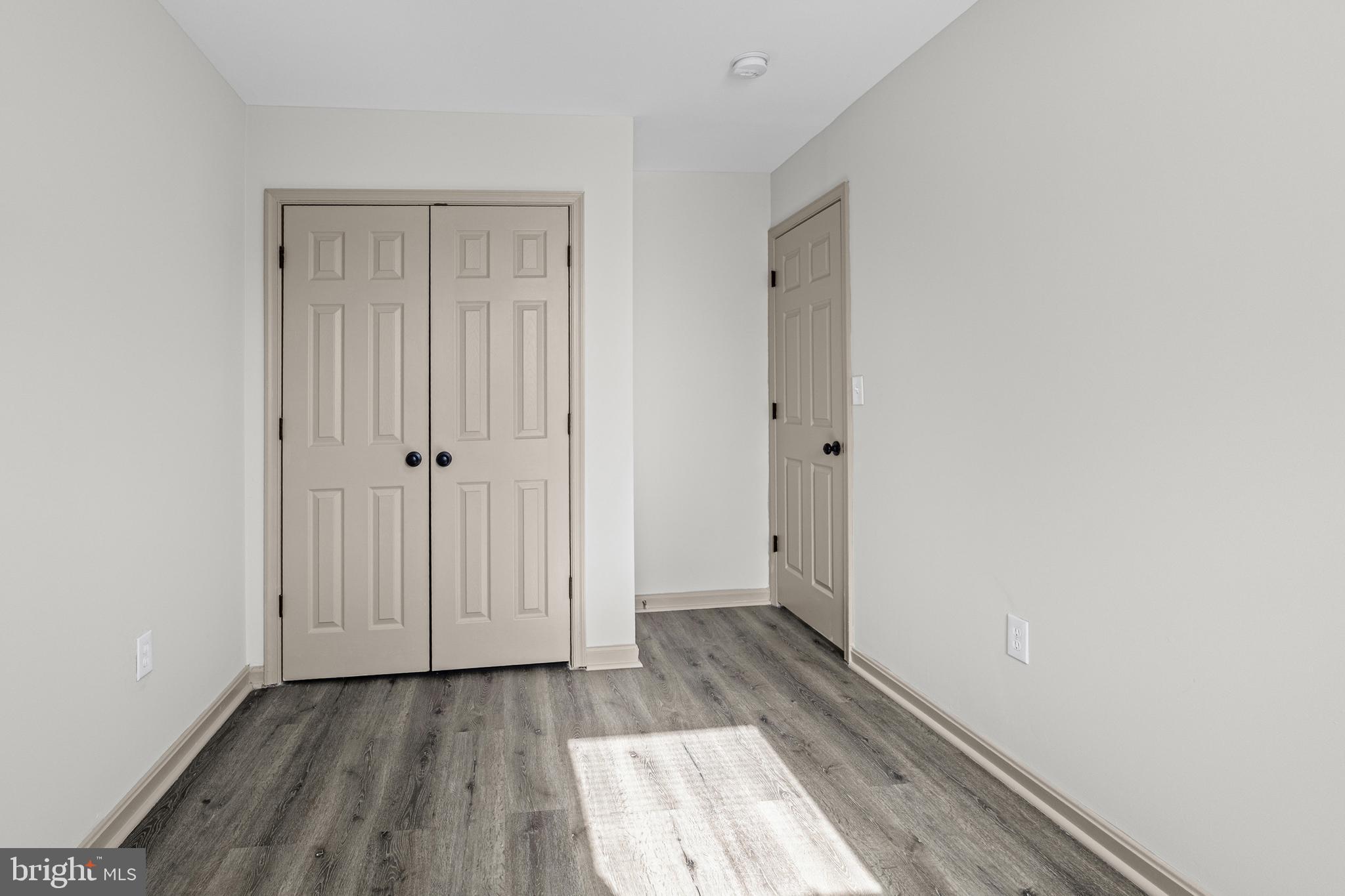 SANDTOWN-WINCHESTER - Residential
