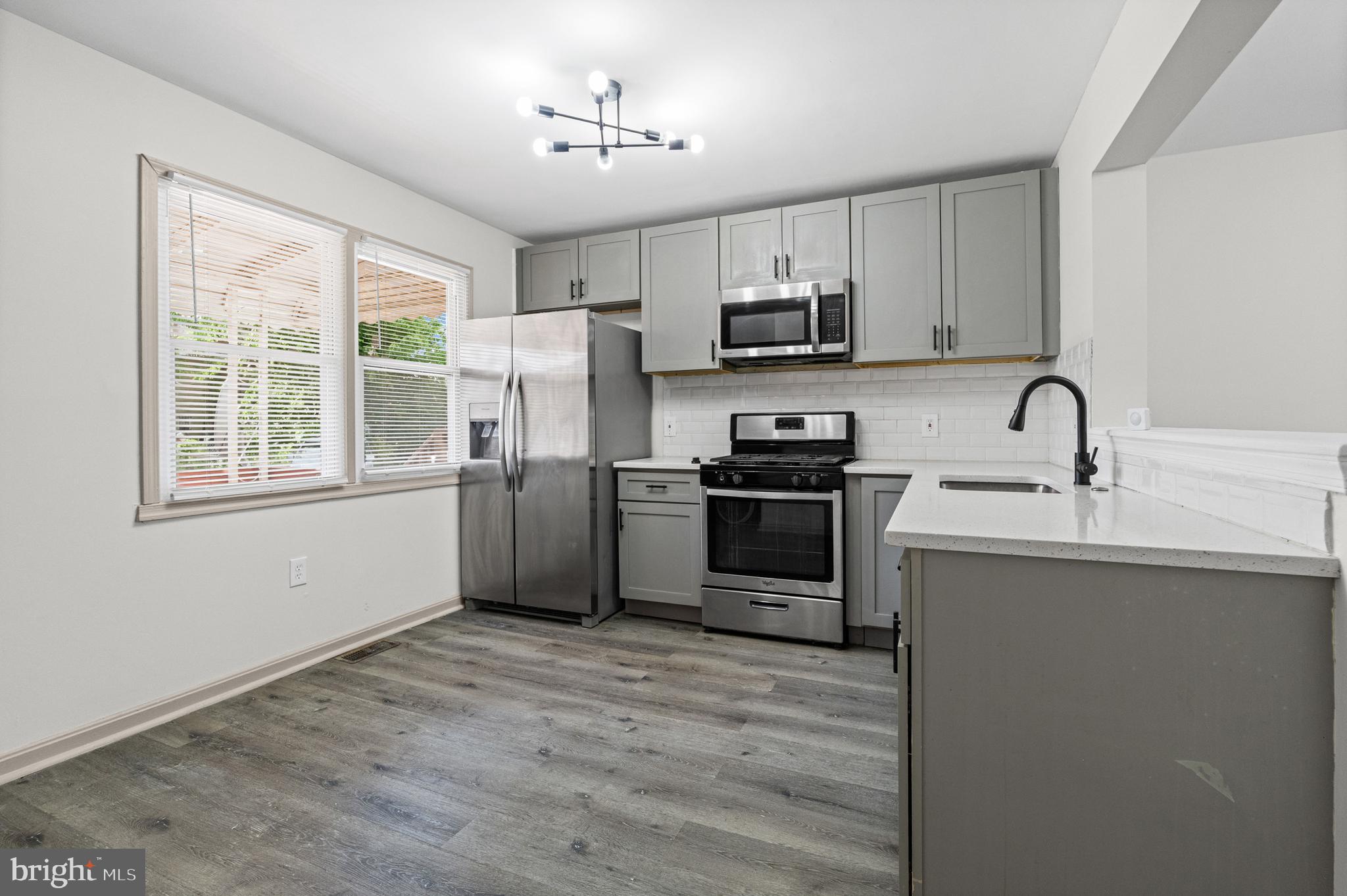 SANDTOWN-WINCHESTER - Residential