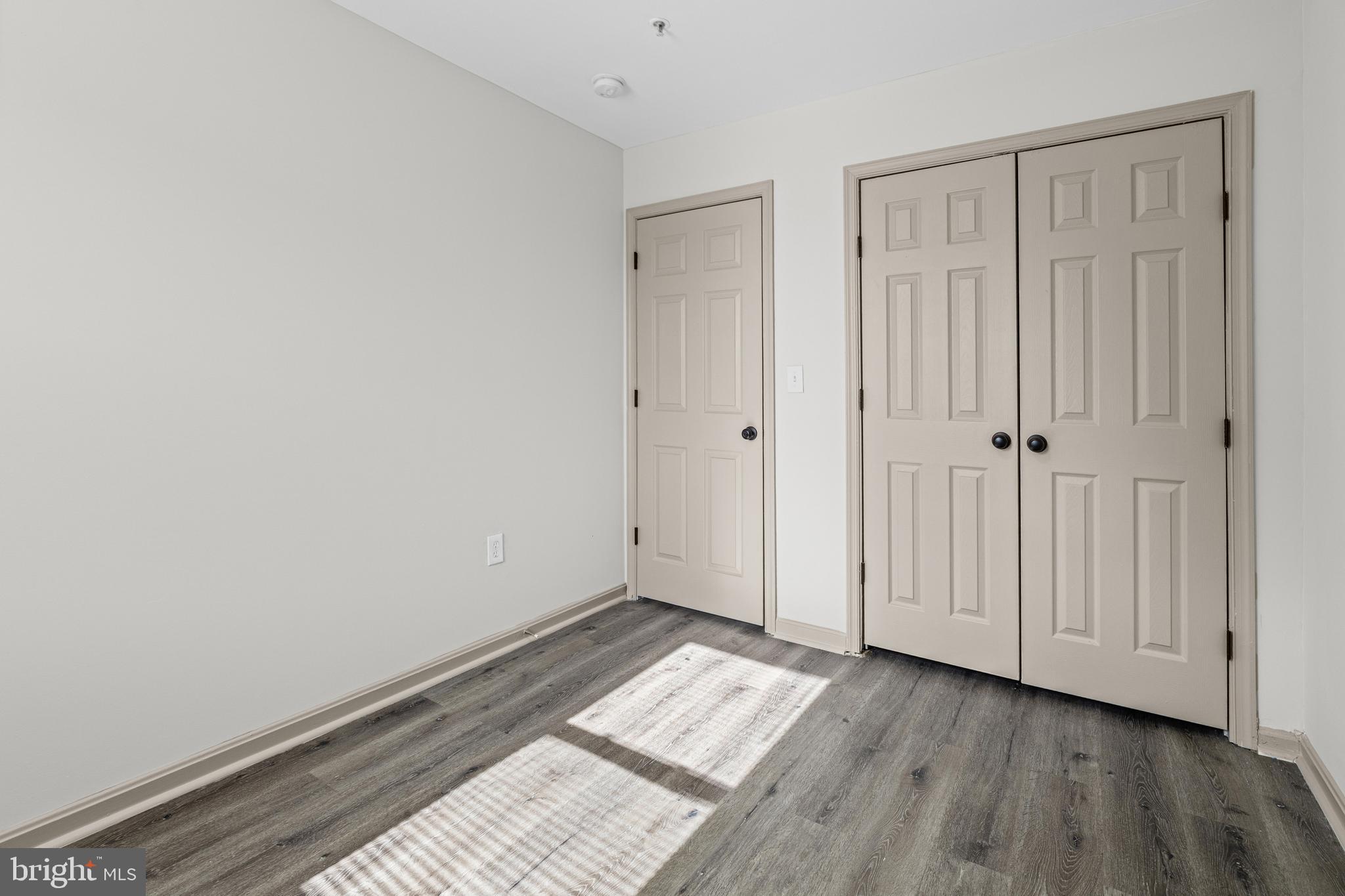 SANDTOWN-WINCHESTER - Residential