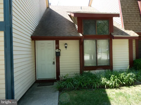MLS: NJCD2118674