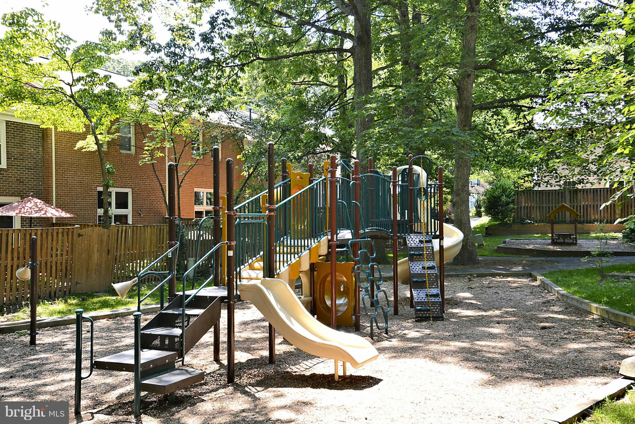 DEEPWOOD - Residential