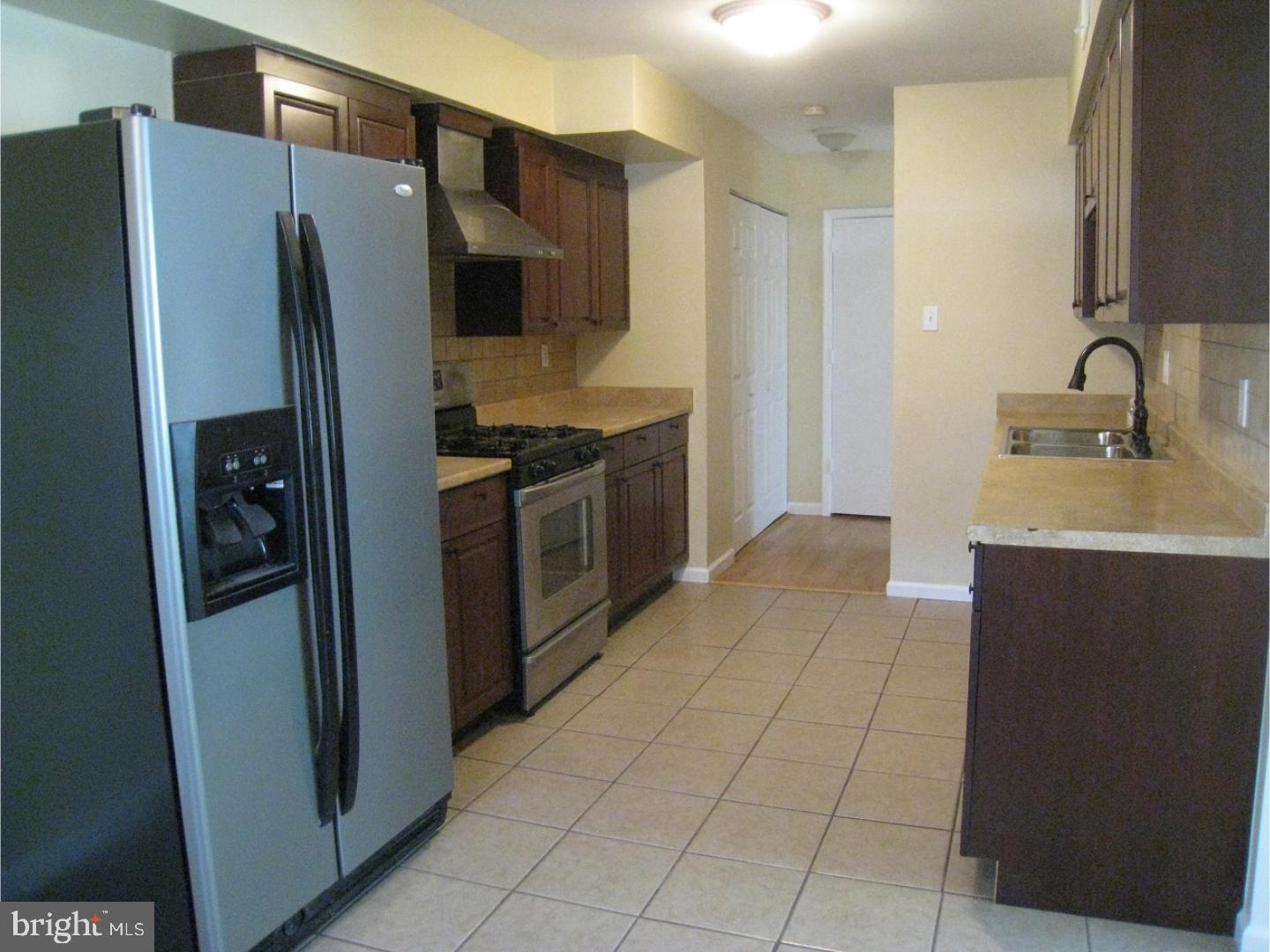 HOLME CIRCLE - Residential