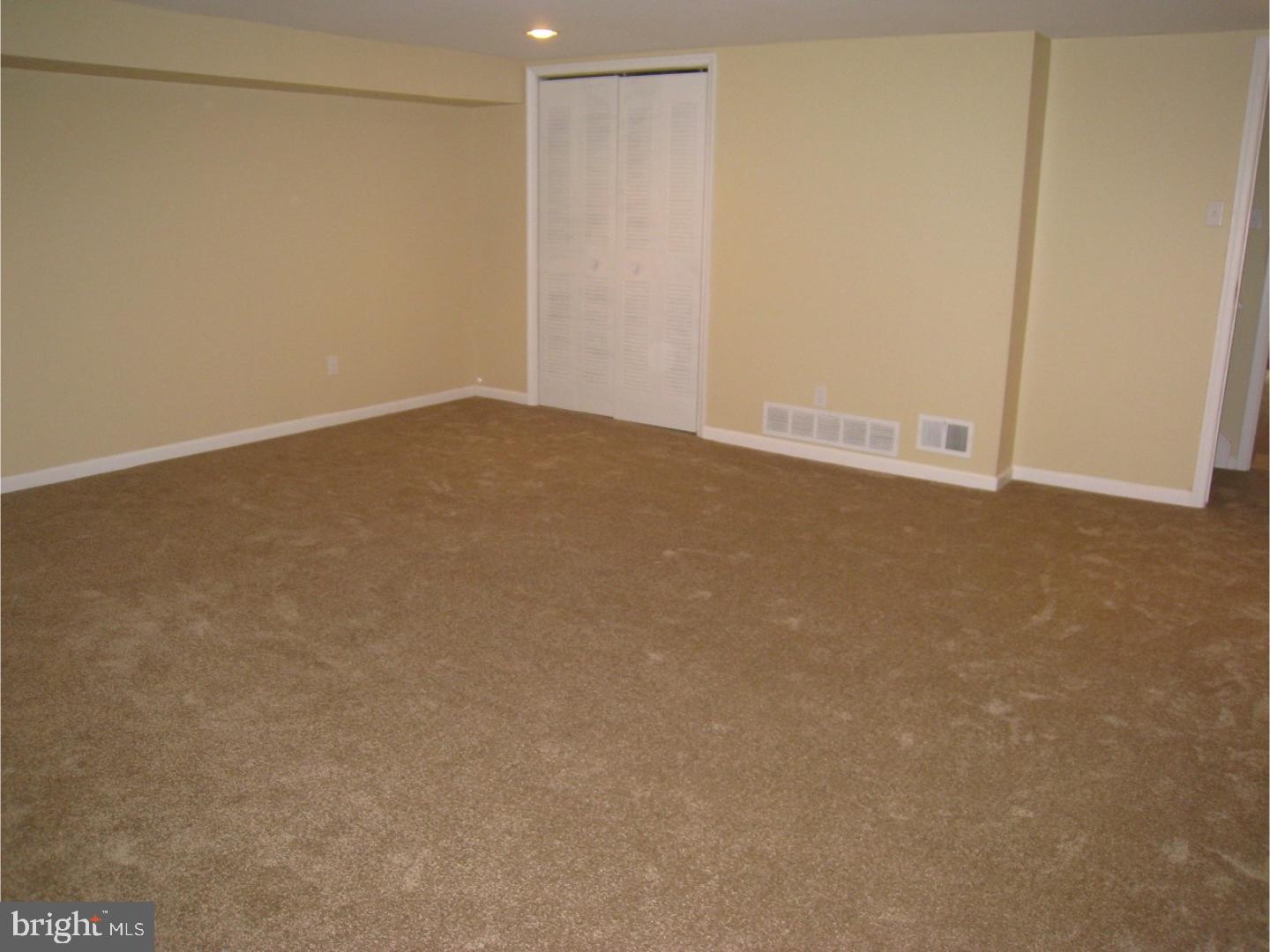 HOLME CIRCLE - Residential