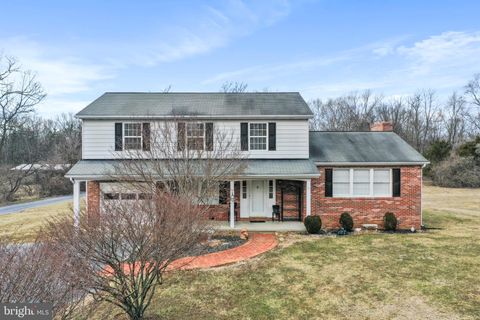 Homes For Sale - 764 Quarry Road<br/> BUNKER HILL, WV 25413