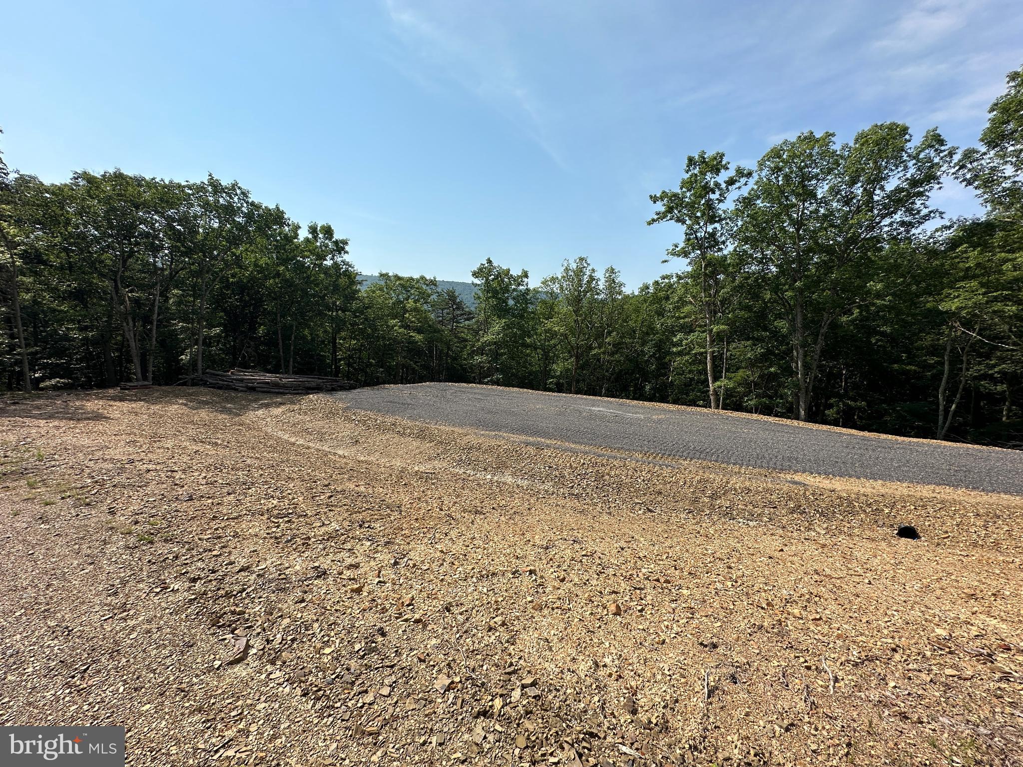 HAMILTON ESTATES - Land