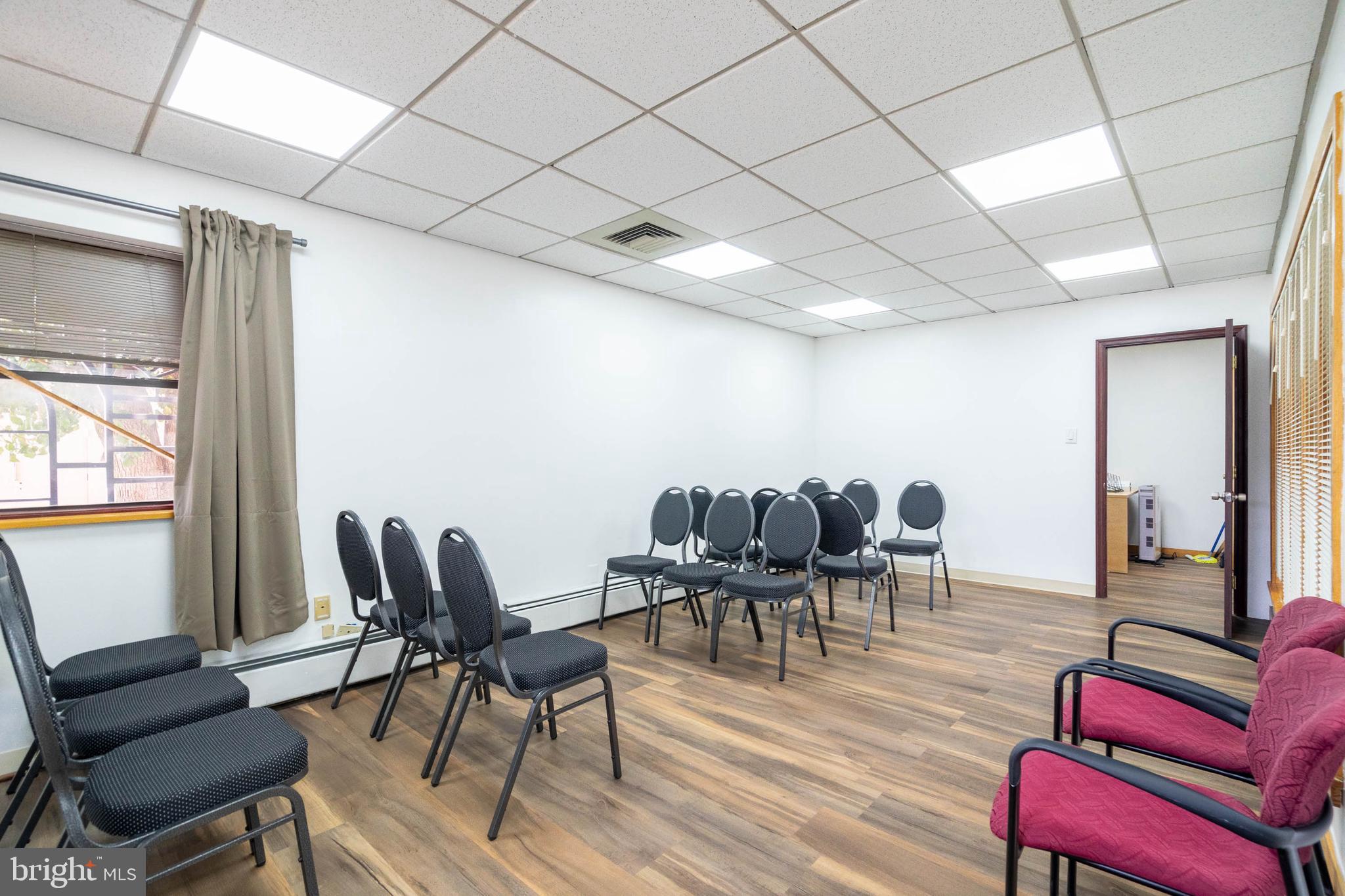 GRADUATE HOSPITAL - Commercial Sale