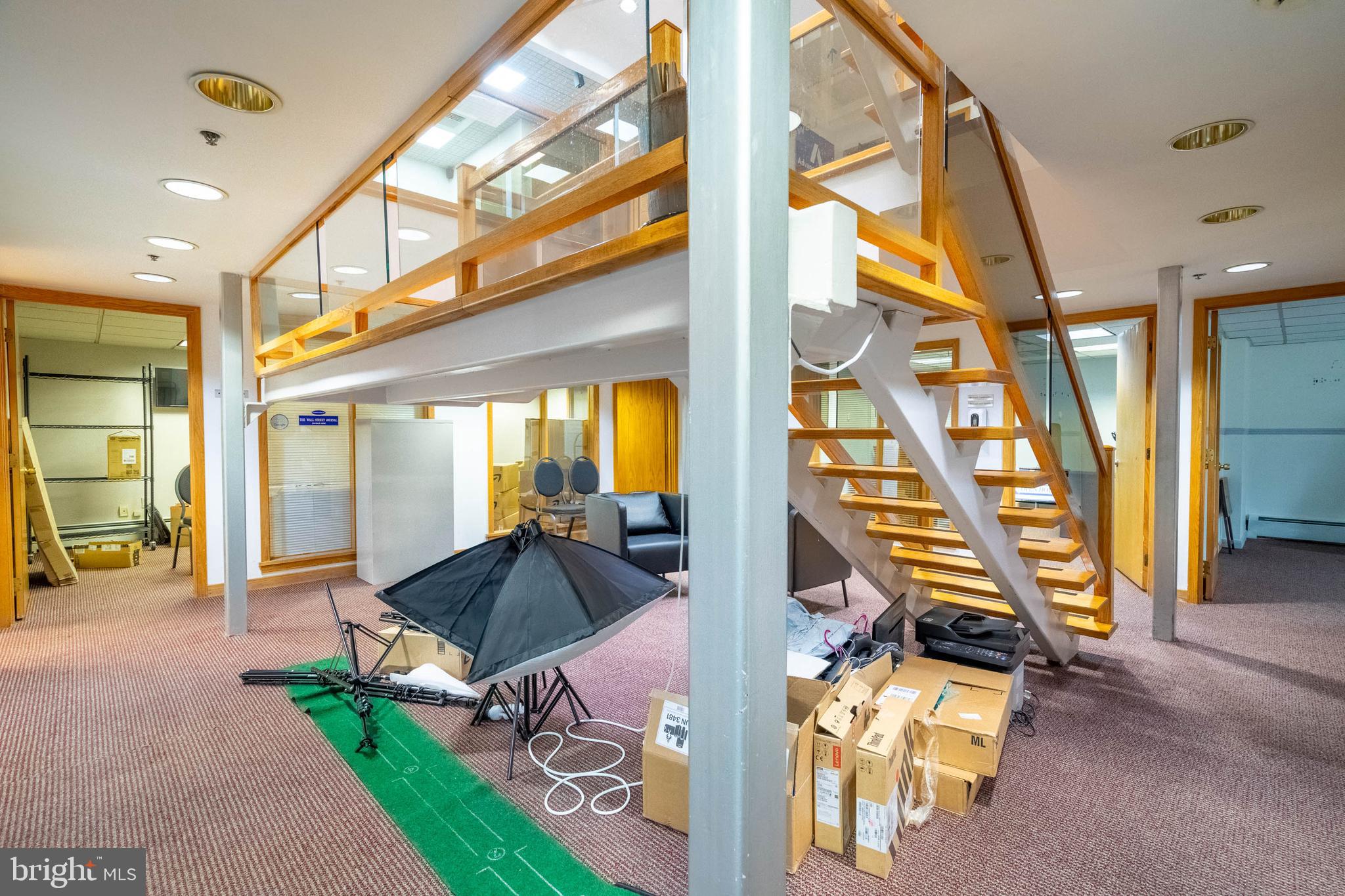 GRADUATE HOSPITAL - Commercial Sale