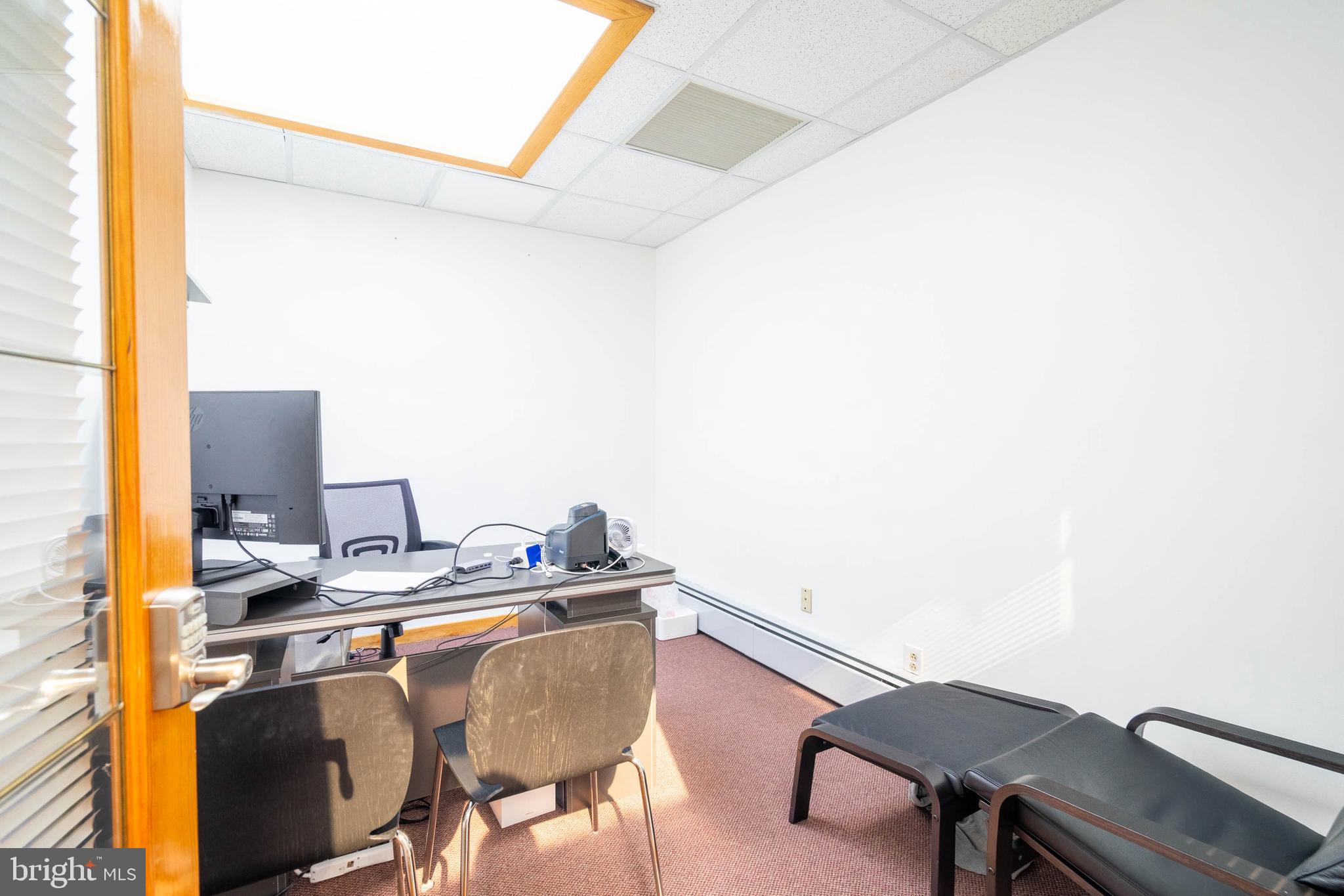 GRADUATE HOSPITAL - Commercial Sale