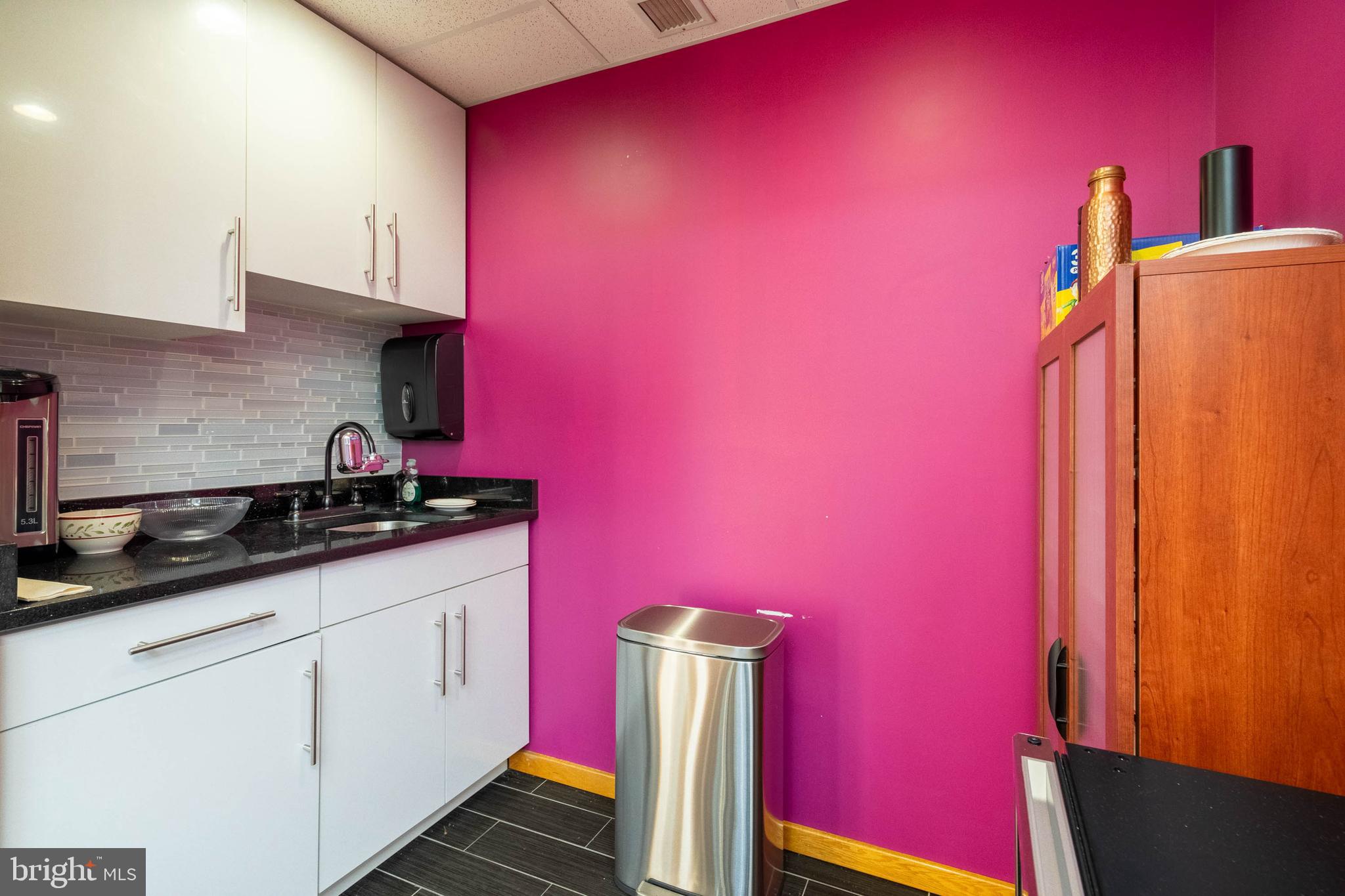 GRADUATE HOSPITAL - Commercial Sale