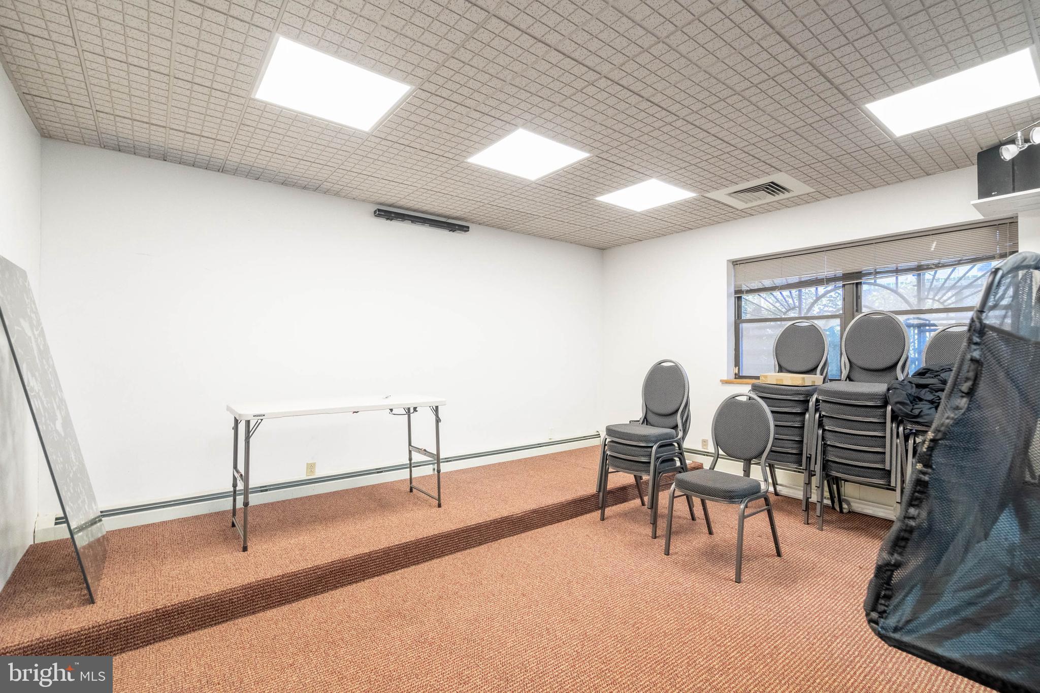 GRADUATE HOSPITAL - Commercial Sale