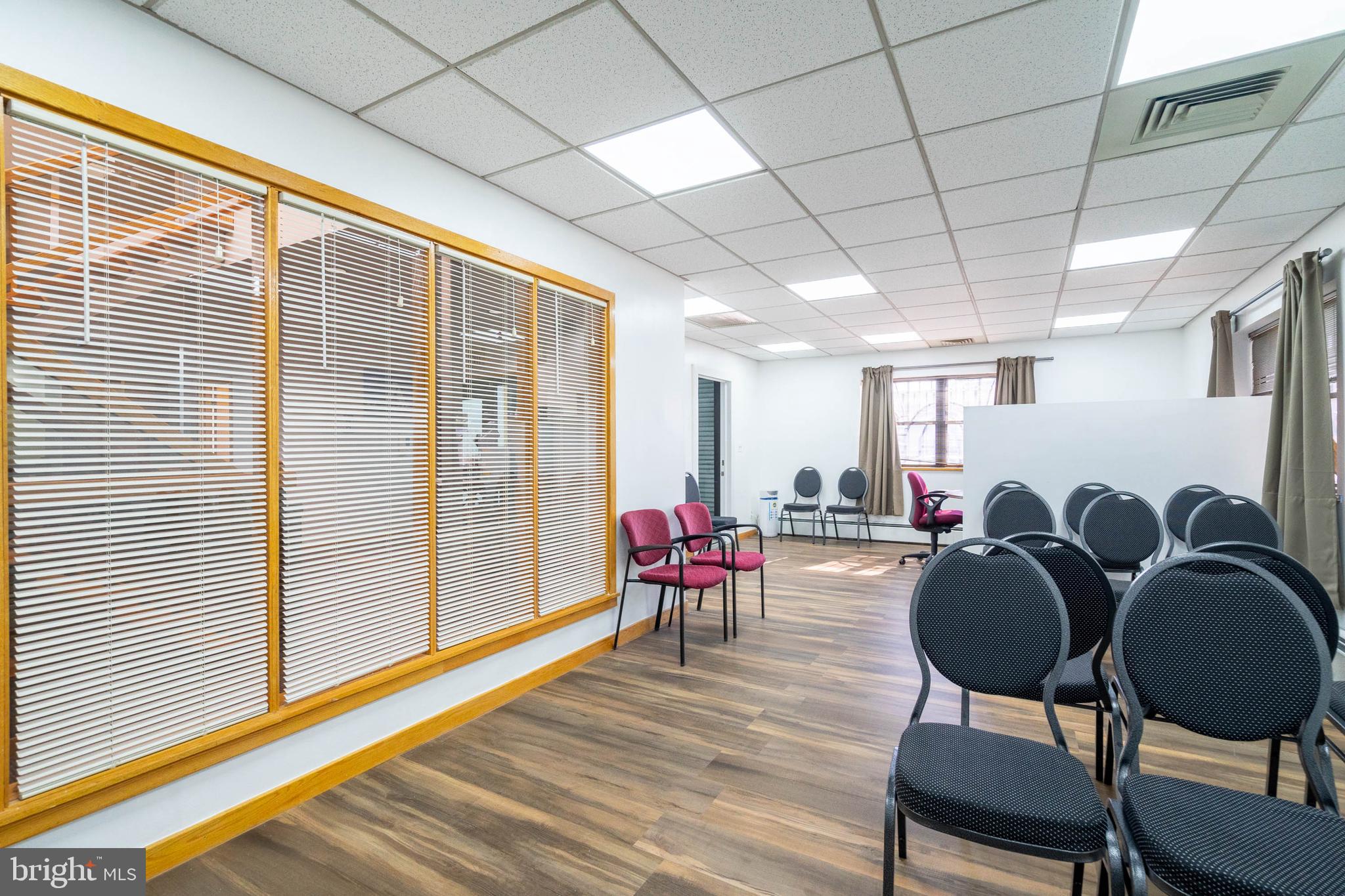 GRADUATE HOSPITAL - Commercial Sale